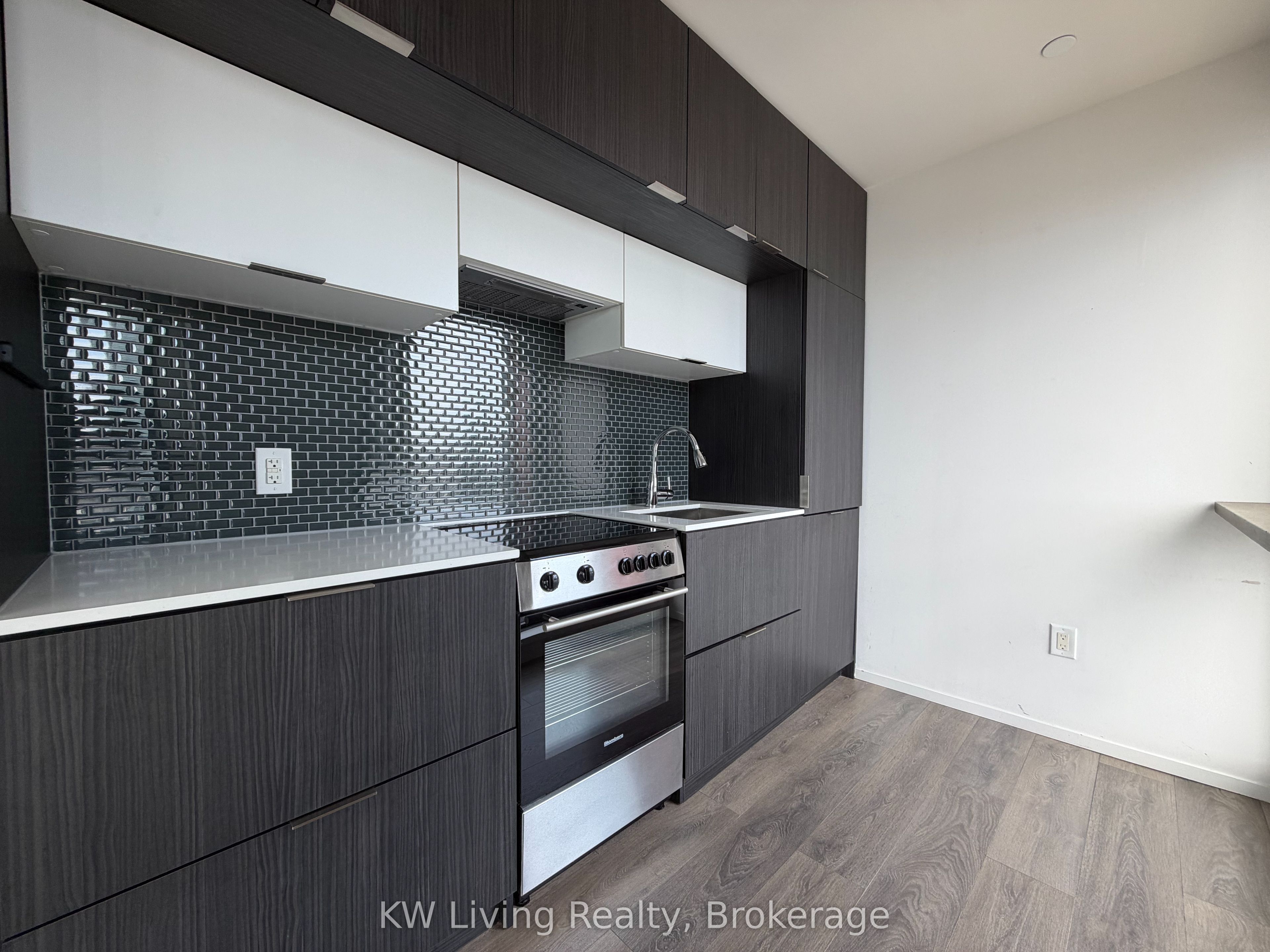 159 Dundas Street E 4009, Toronto, ON M5B 1E4 photo 4