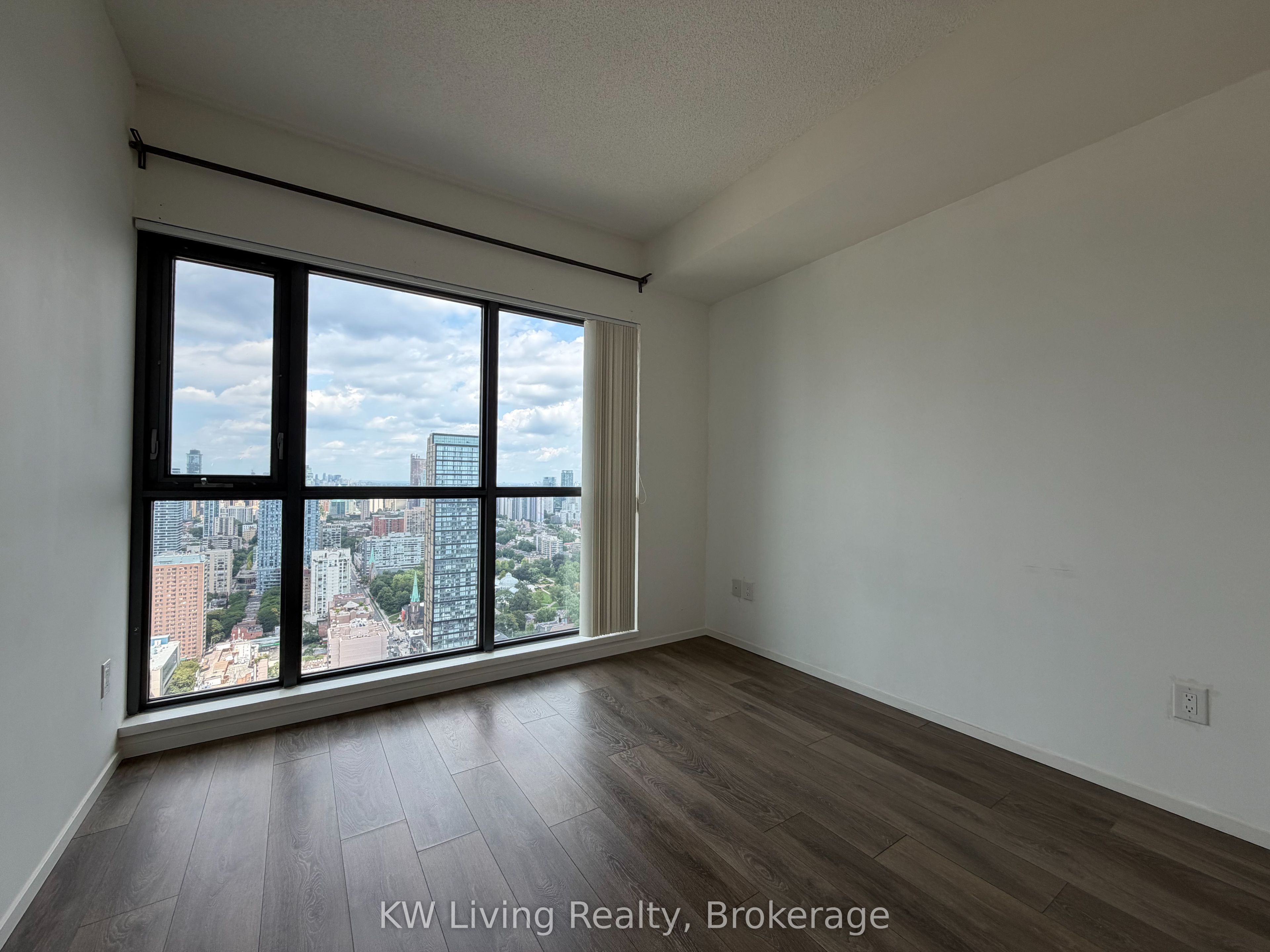 159 Dundas Street E 4009, Toronto, ON M5B 1E4 photo 5