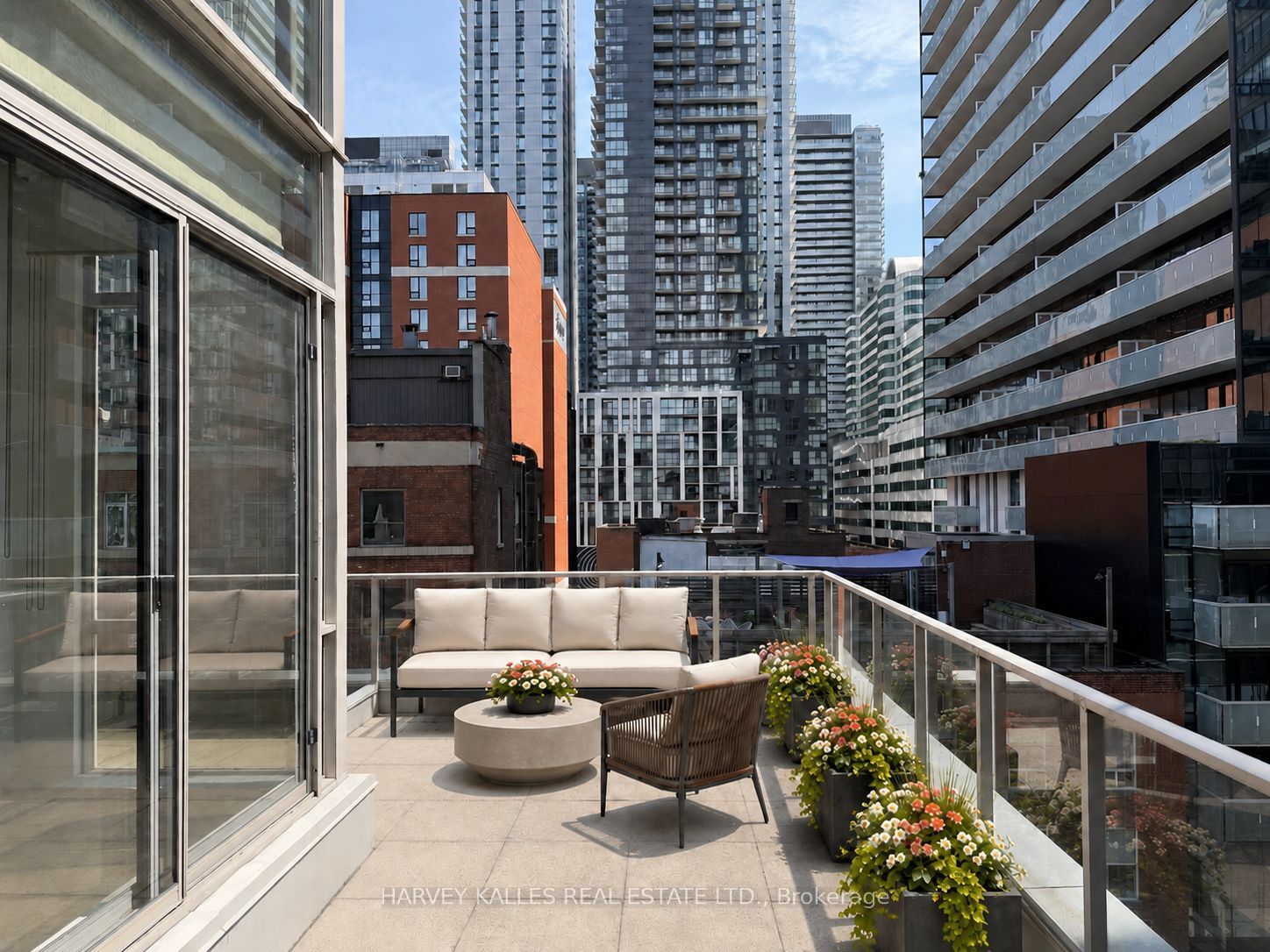 36 Charlotte Street 704, Toronto, ON M5V 3P7