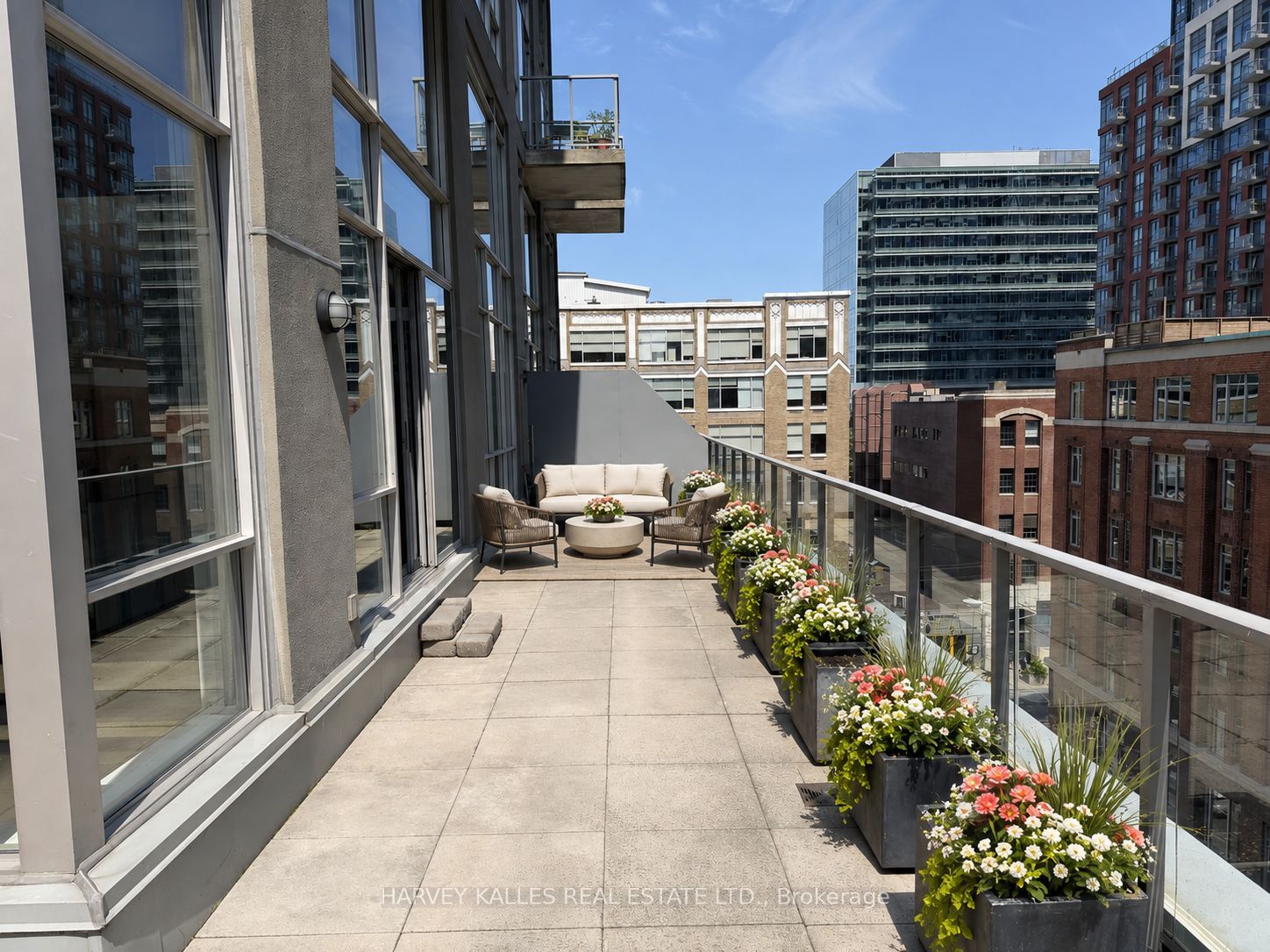 36 Charlotte Street 704, Toronto, ON M5V 3P7 photo 2