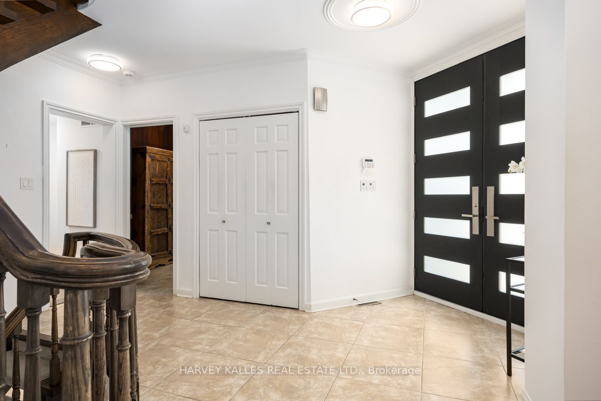 92 Prue Avenue, Toronto, ON M6B 1R5 photo 5