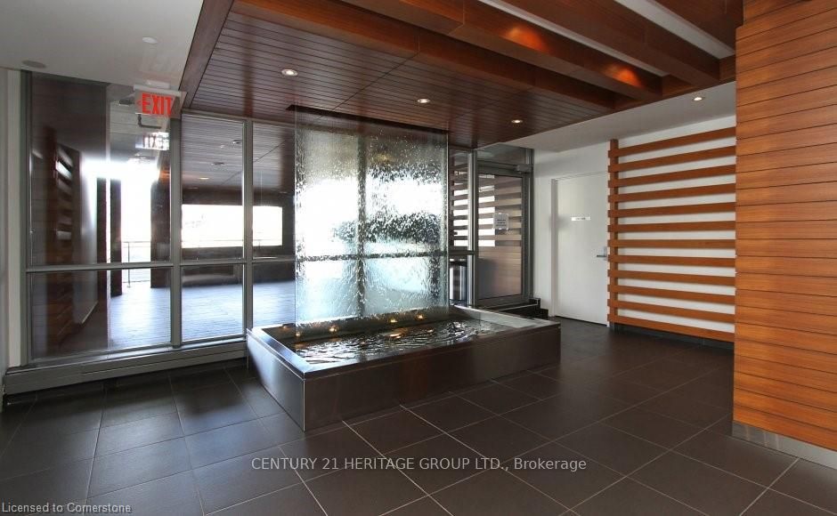 15 Iceboat Terrace 2203, Toronto, ON M5V 4A5 photo 4