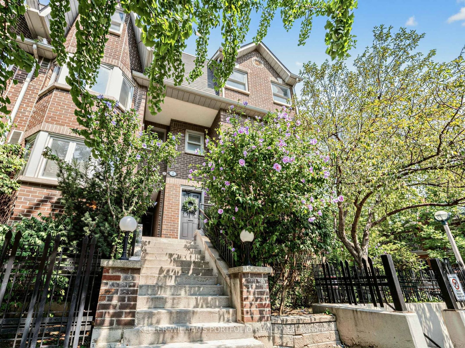 2C Shank Street W, Toronto, ON M6J 3T8