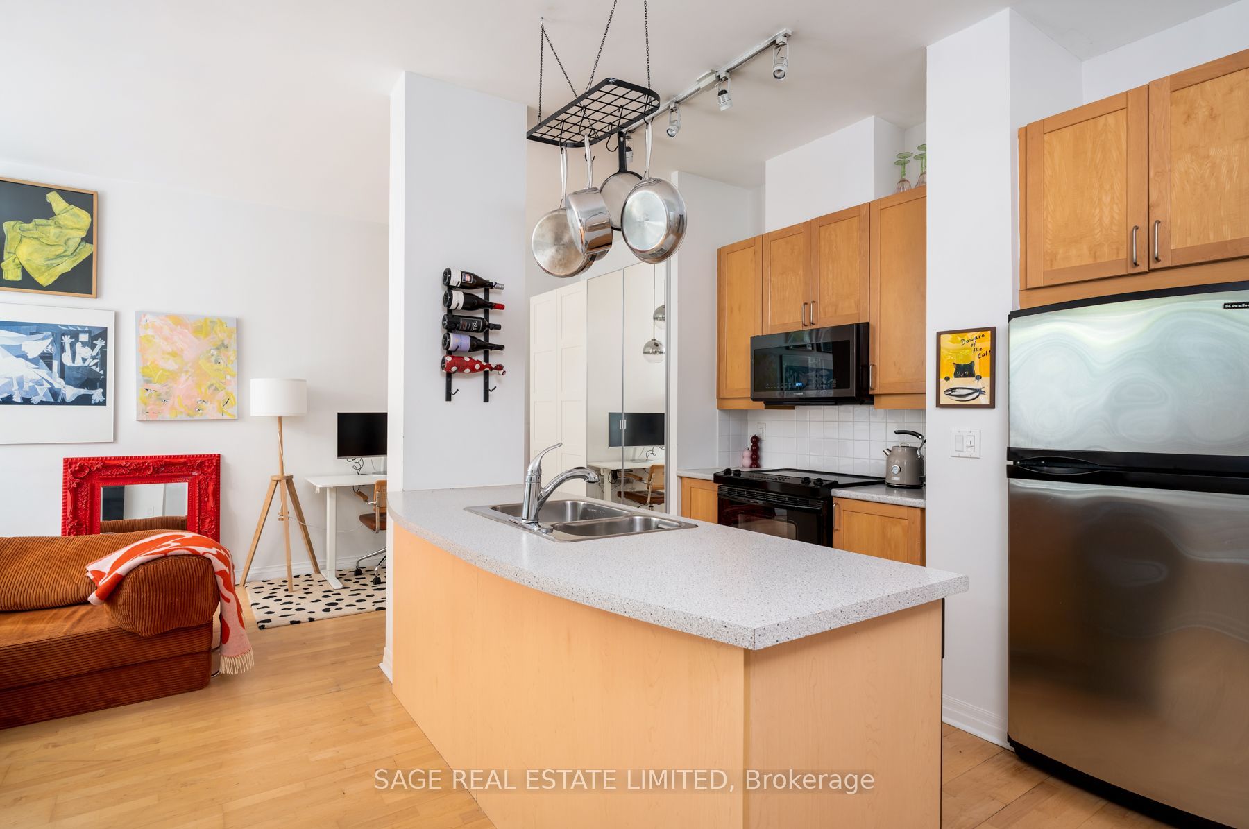 901 Queen Street W 102, Toronto, ON M6J 3X4 photo 5