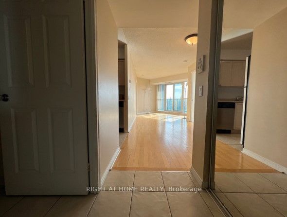 30 Harrison Garden Boulevard 503, Toronto, ON M2N 7A9