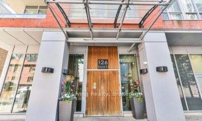 126 Simcoe Street 606, Toronto, ON M5H 4E6