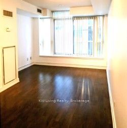 126 Simcoe Street 606, Toronto, ON M5H 4E6 photo 5