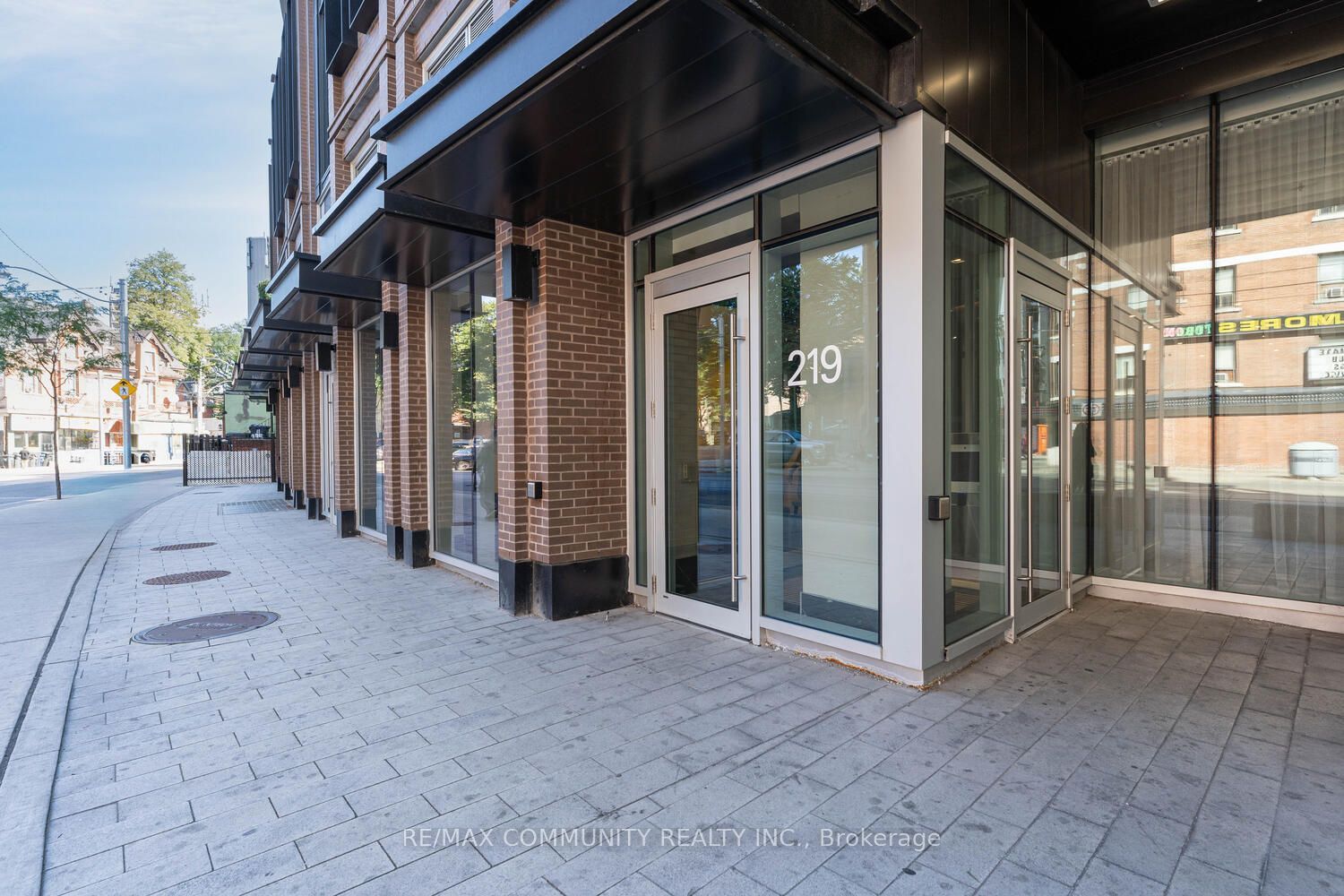 219 Dundas Street E 501, Toronto, ON M5A 1Z6 photo 3