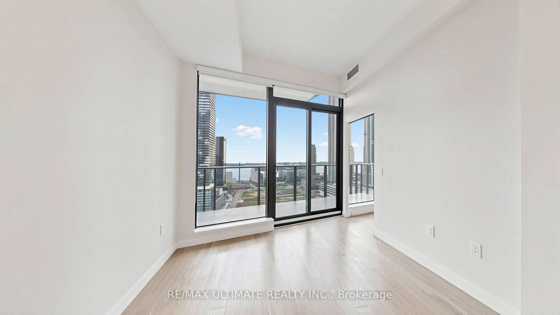 2A Church Street 2304, Toronto, ON M5E 0E1 photo 5