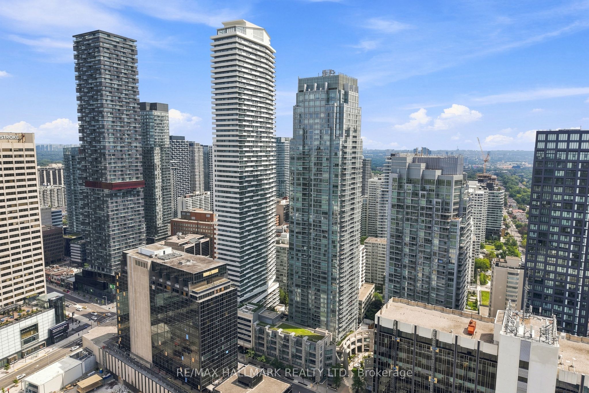 2191 Yonge Street 403, Toronto, ON M4S 3H8