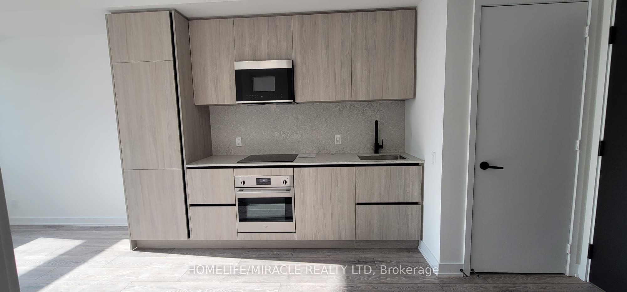 108 Peter Street 2909, Toronto, ON M5V 0W2 photo 3