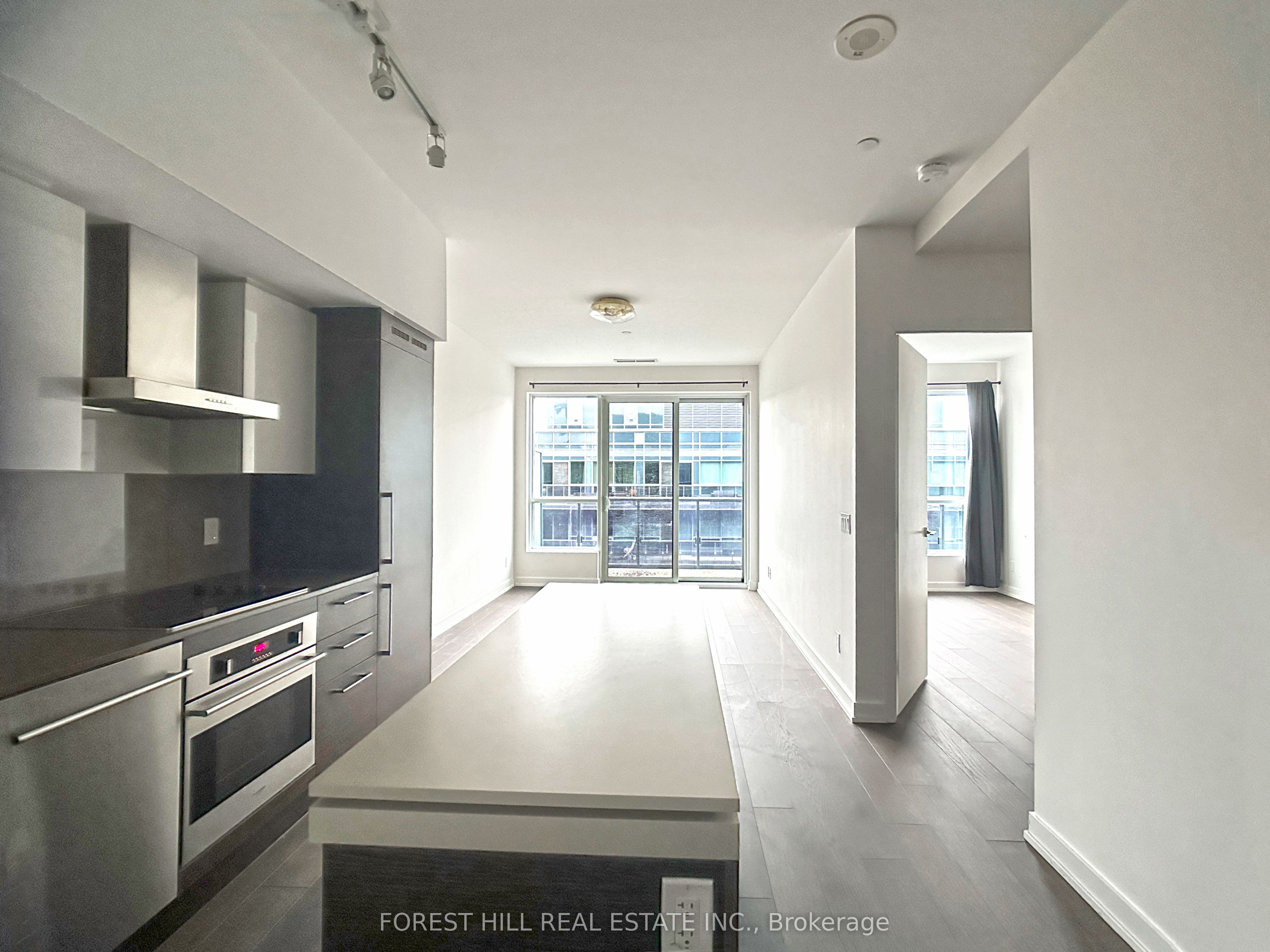 1030 King Street W Ph15, Toronto, ON M6K 3N3