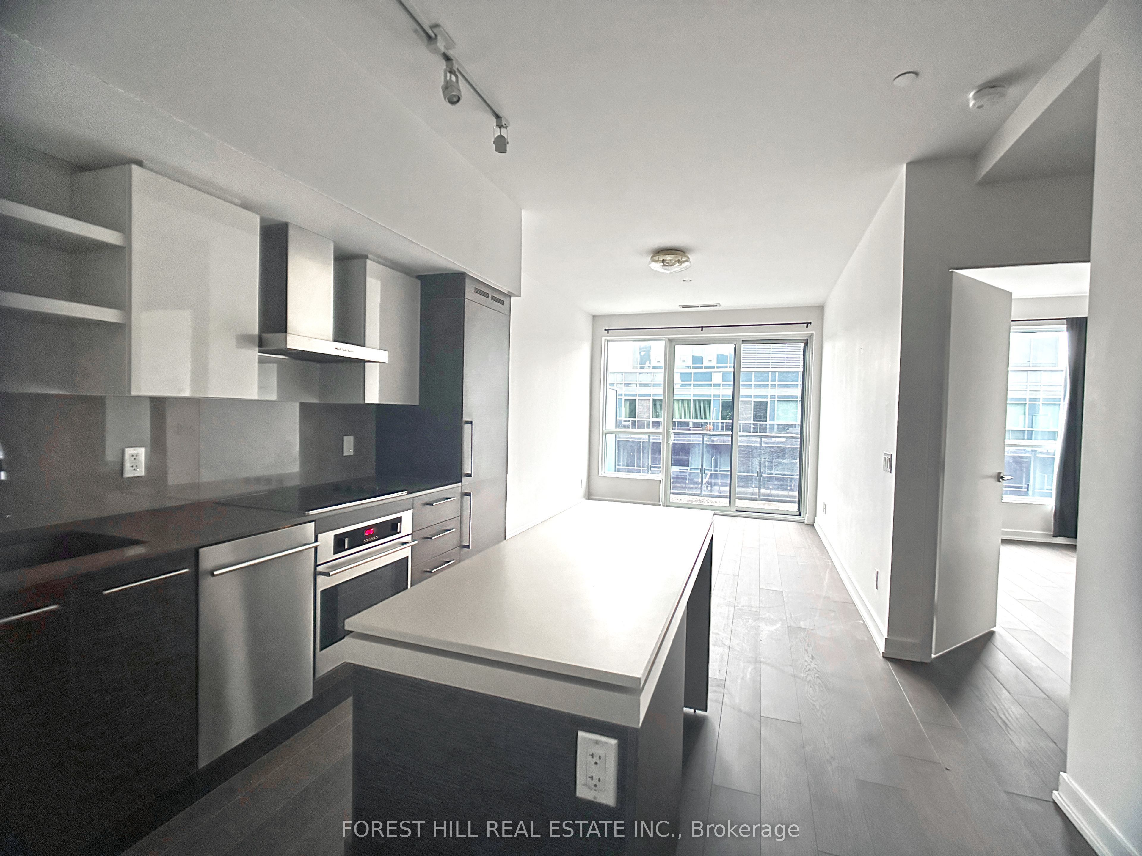 1030 King Street W Ph15, Toronto, ON M6K 3N3 photo 2