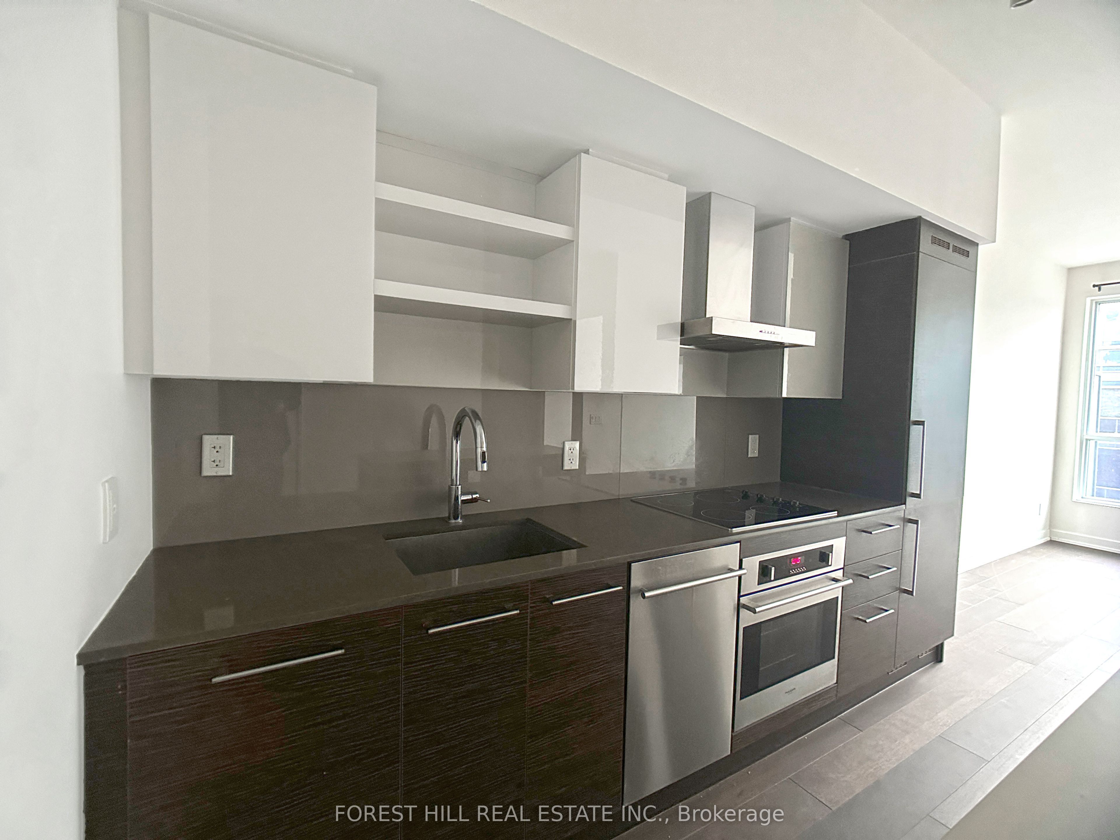1030 King Street W Ph15, Toronto, ON M6K 3N3 photo 3