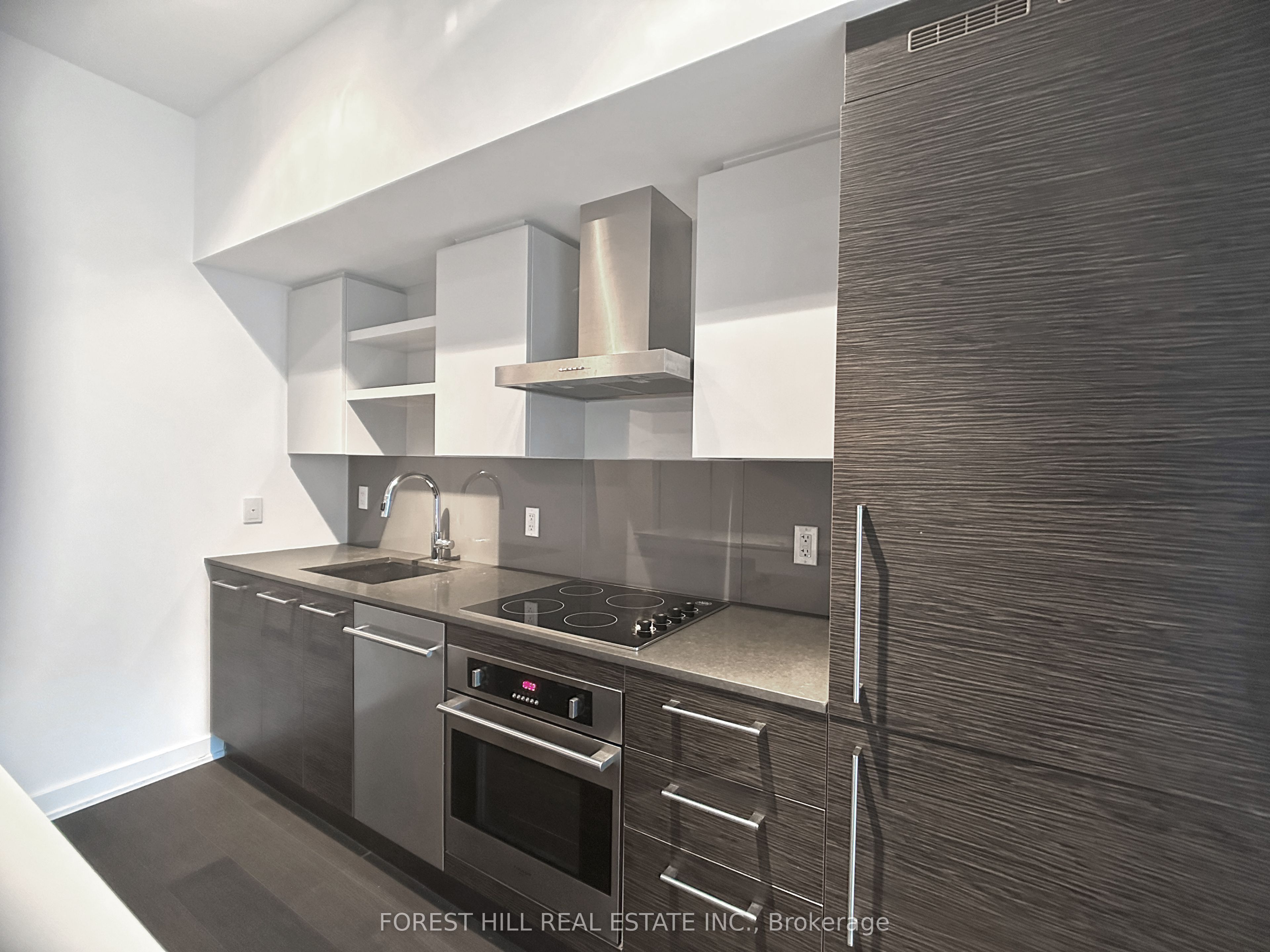 1030 King Street W Ph15, Toronto, ON M6K 3N3 photo 4