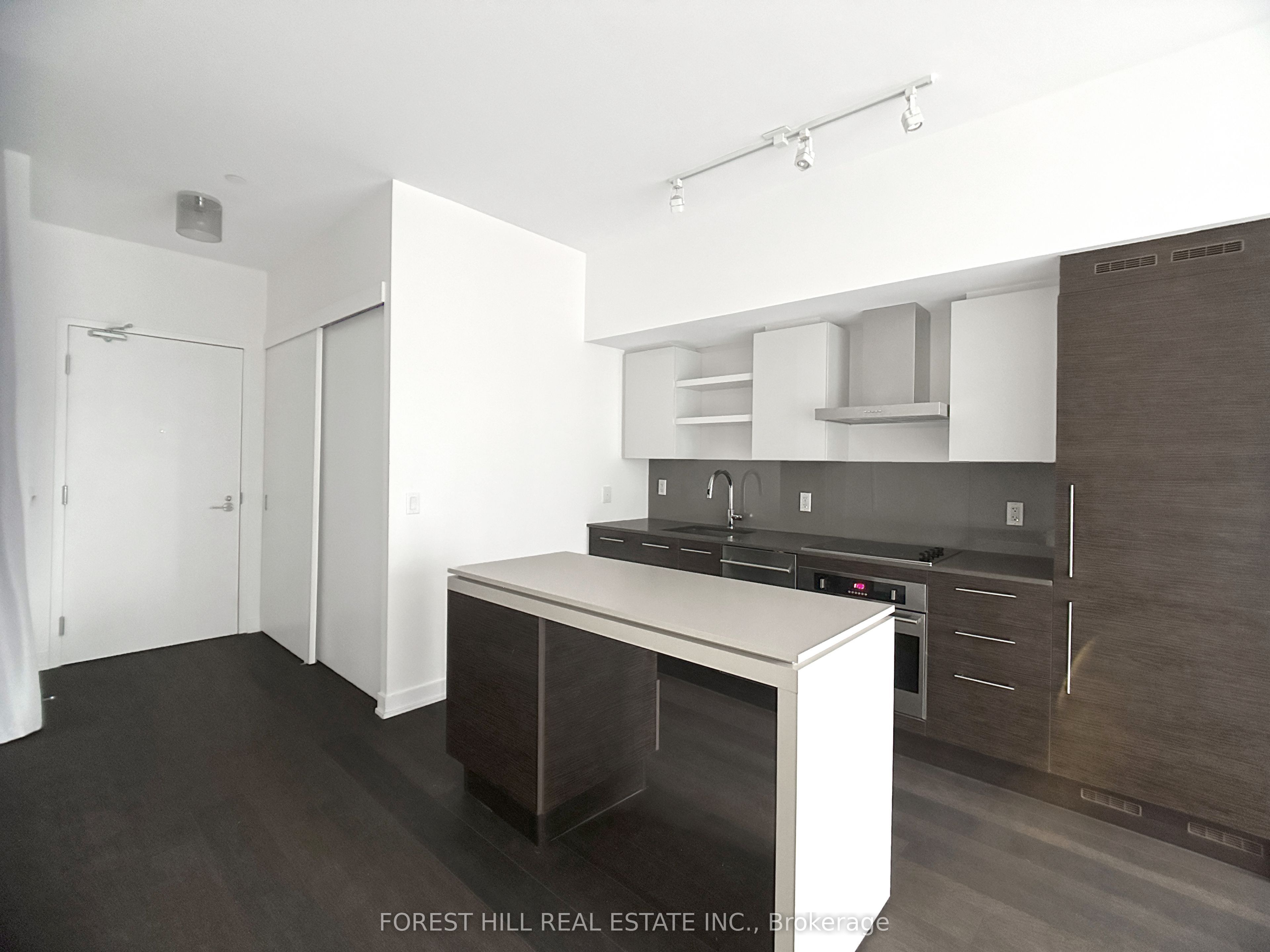 1030 King Street W Ph15, Toronto, ON M6K 3N3 photo 5