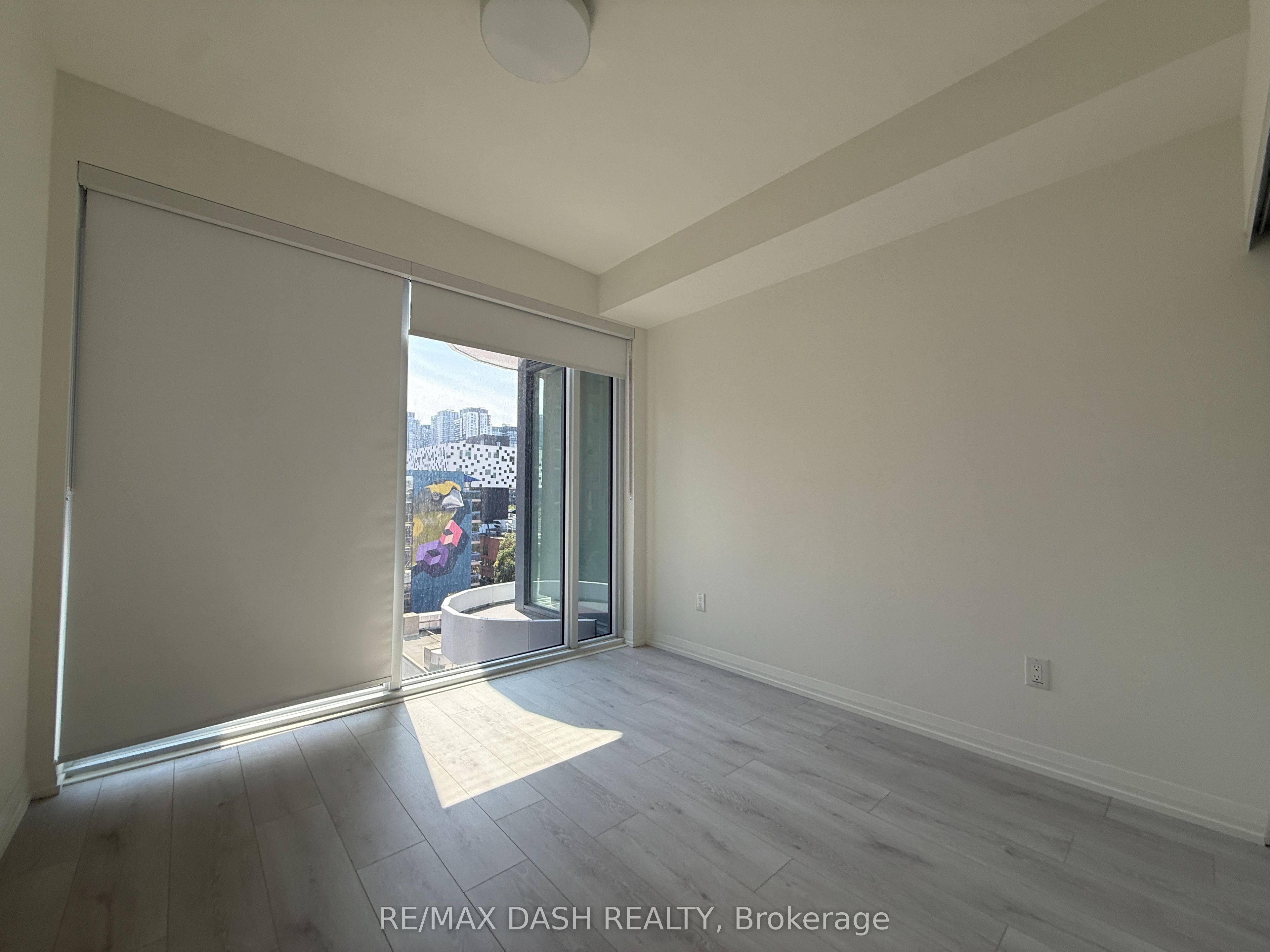 280 Dundas Street W 609, Toronto, ON M5T 0E3 photo 5