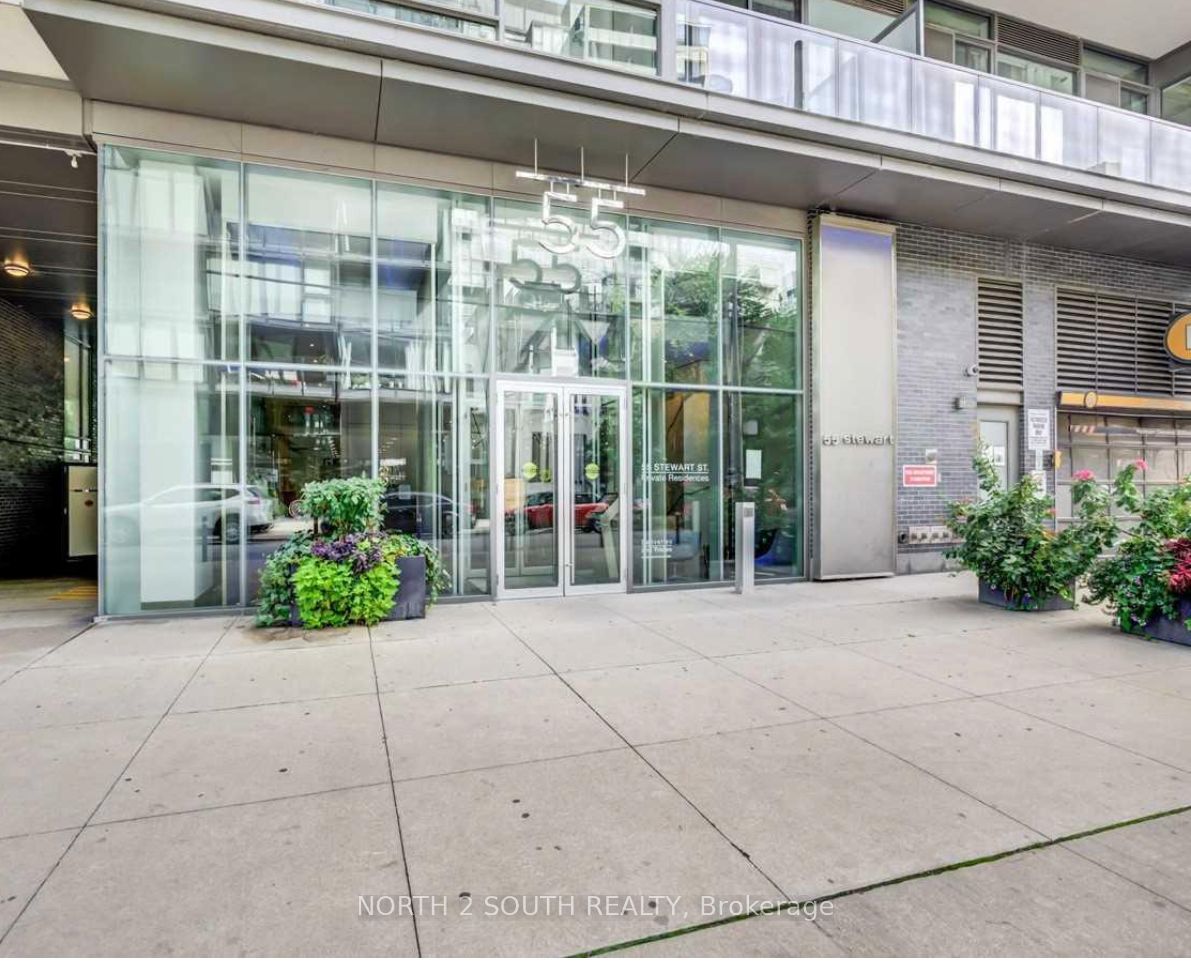 55 Stewart Street 524, Toronto, ON M5V 2V1 photo 2