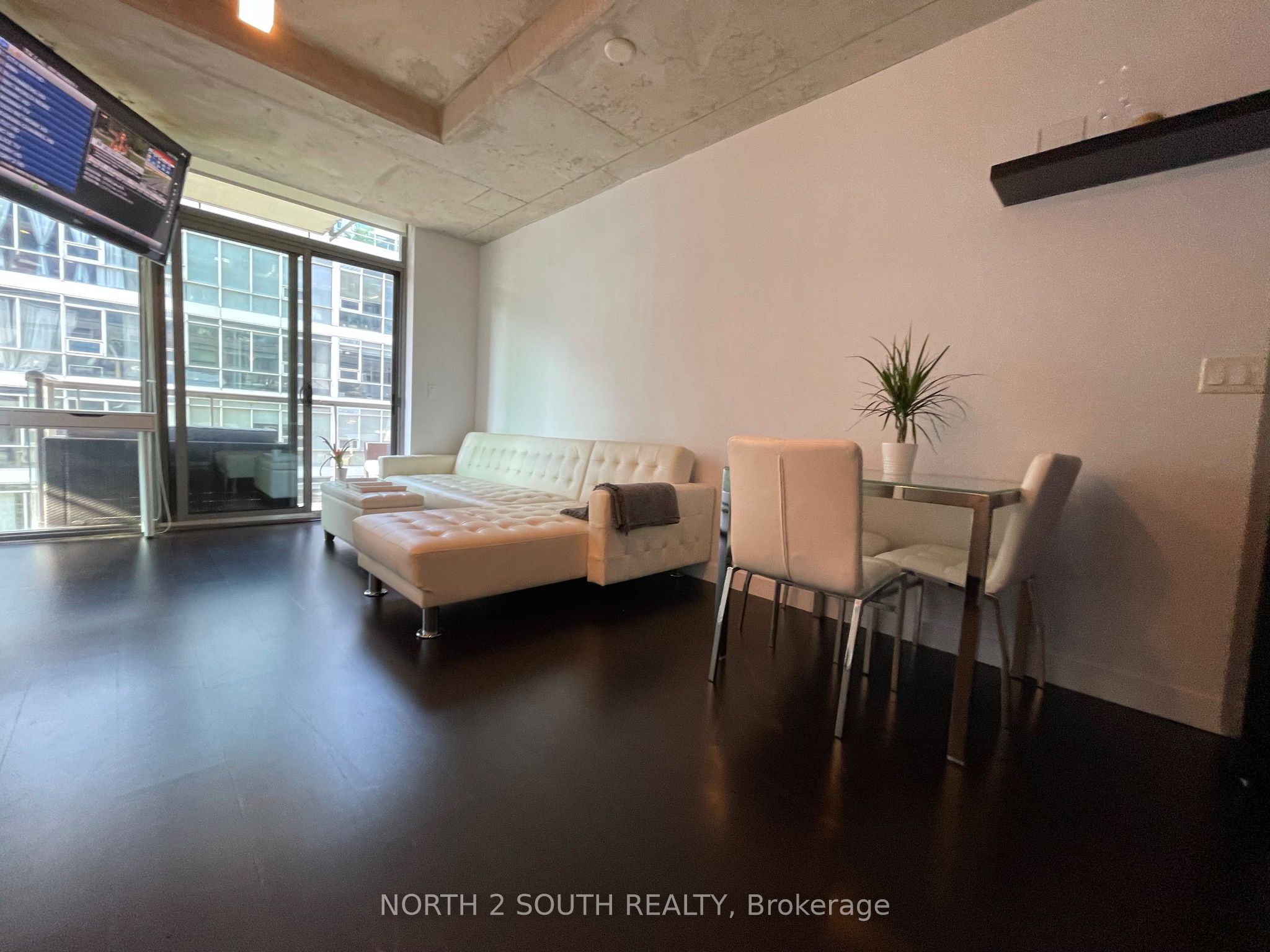 55 Stewart Street 524, Toronto, ON M5V 2V1 photo 4