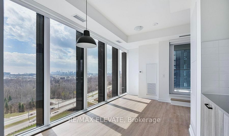 5 Quarrington Lane 1411, Toronto, ON M3C 1H7 photo 2