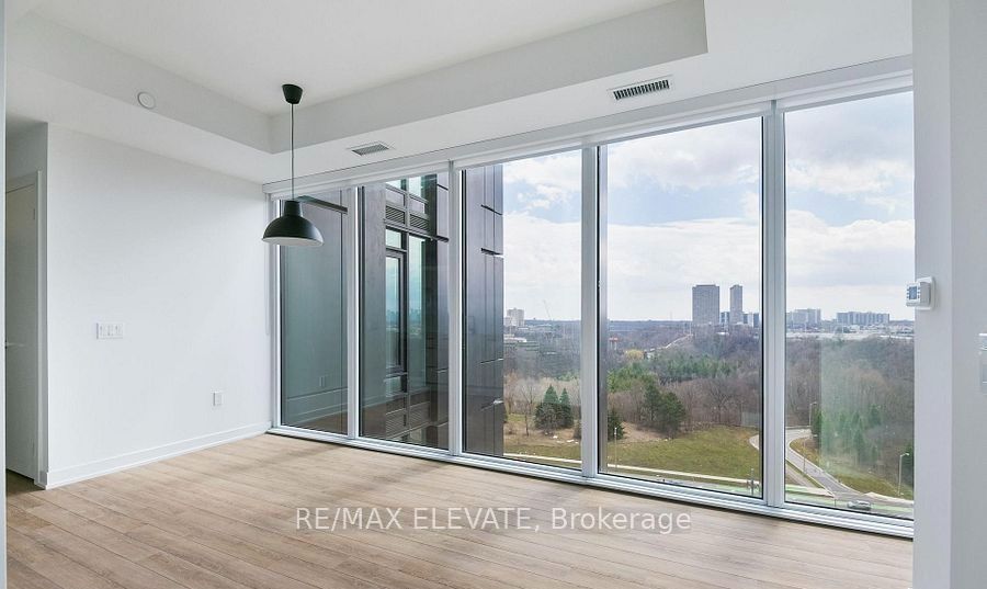 5 Quarrington Lane 1411, Toronto, ON M3C 1H7 photo 4