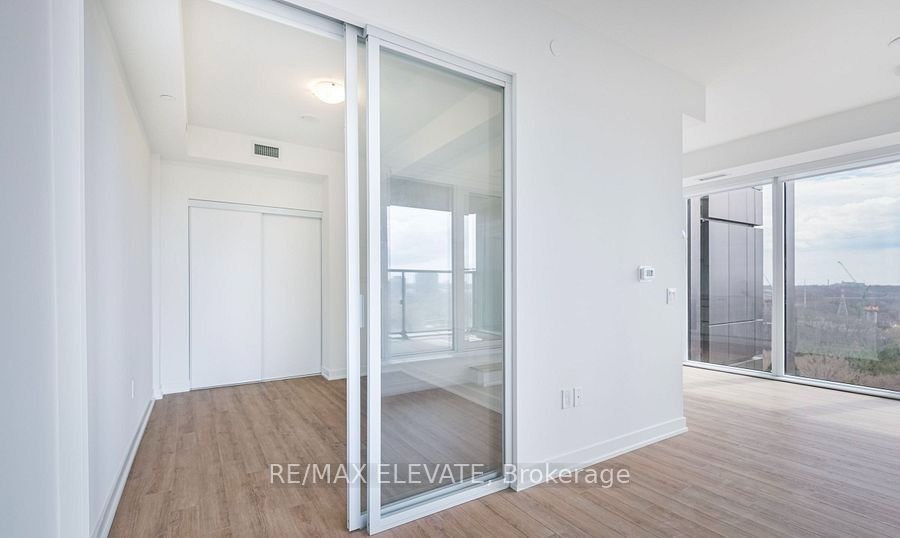 5 Quarrington Lane 1411, Toronto, ON M3C 1H7 photo 5
