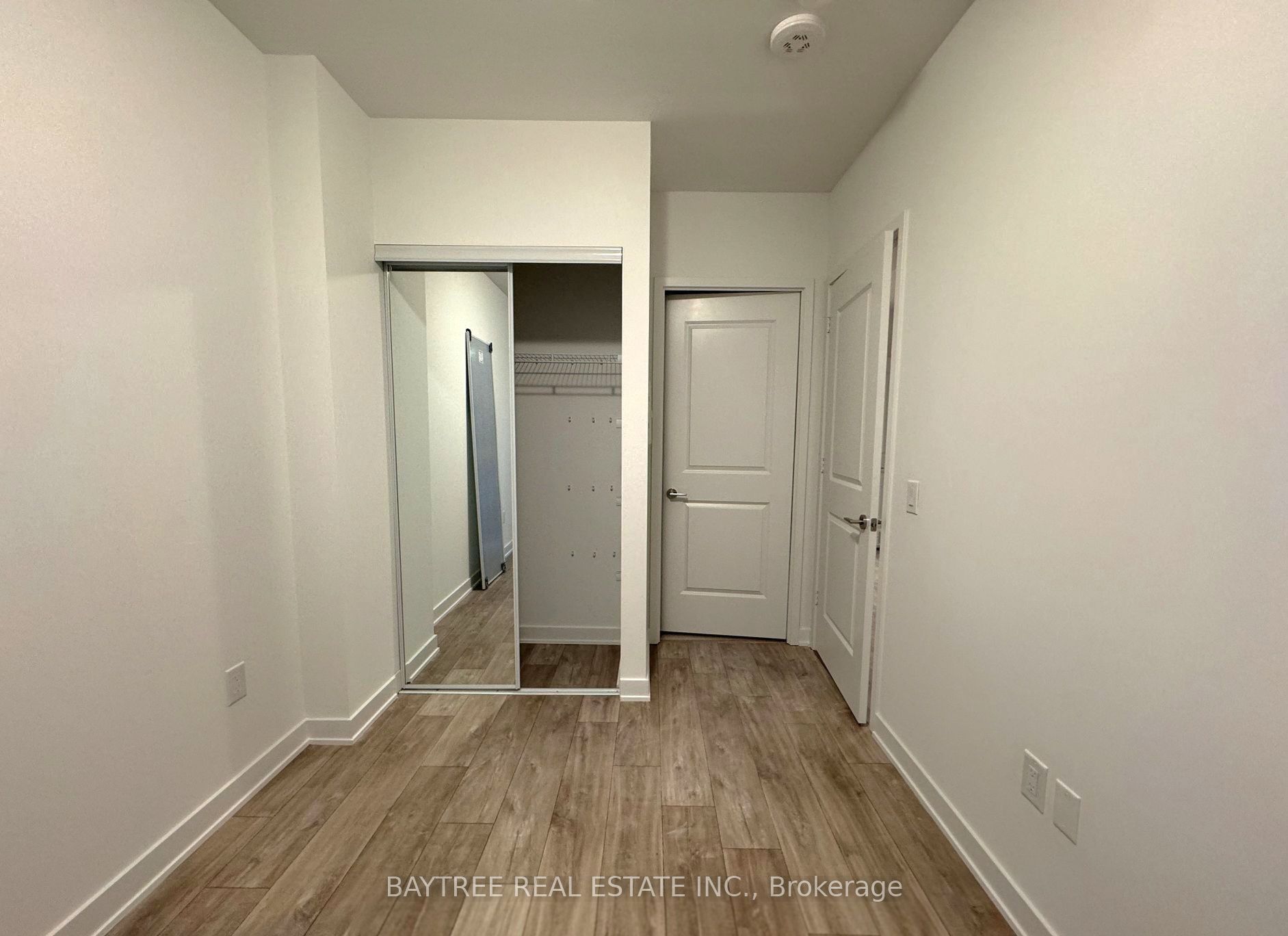 100 Dalhousie Street 408, Toronto, ON M5B 0C7 photo 4