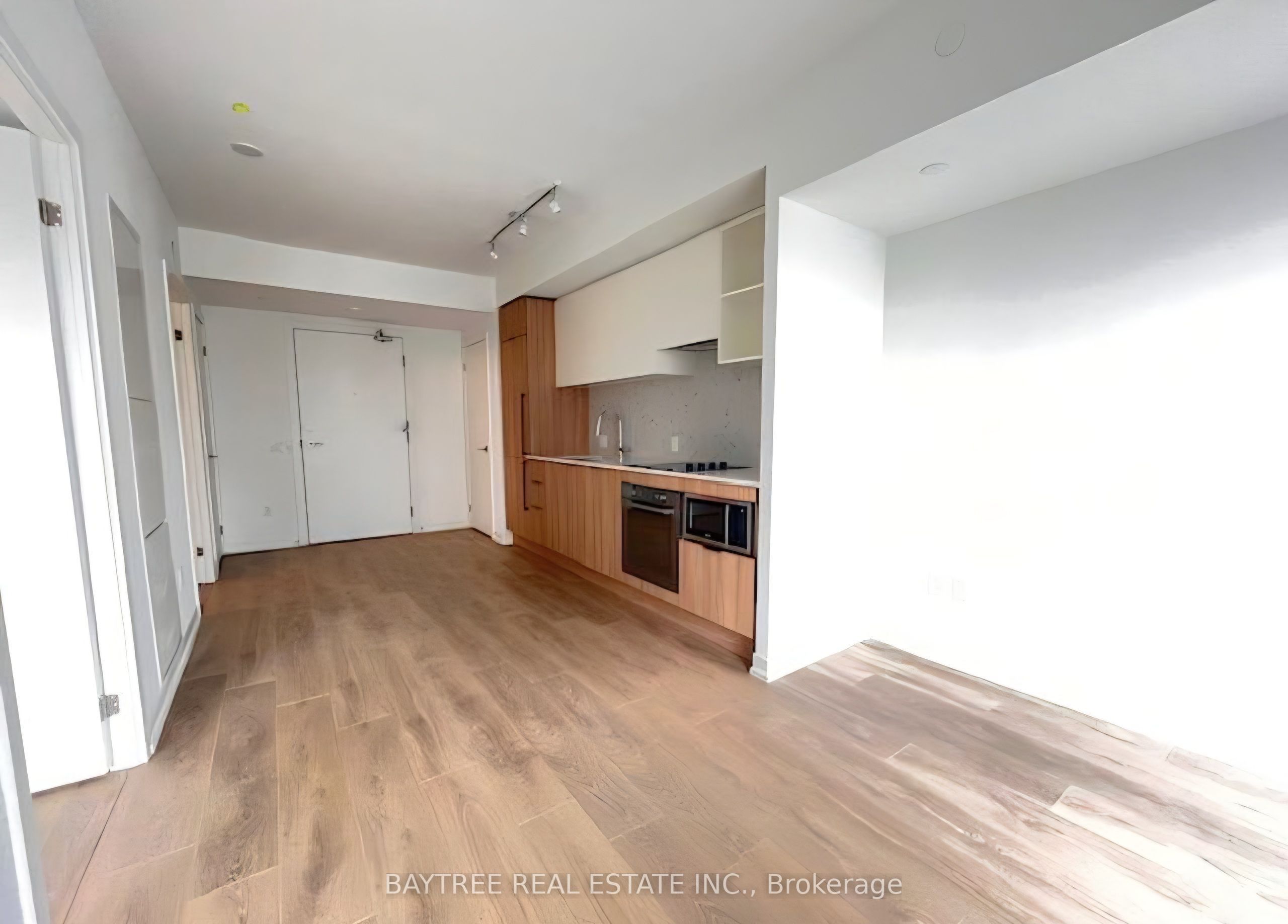 82 Dalhousie Street 2715, Toronto, ON M5B 0C5 photo 5
