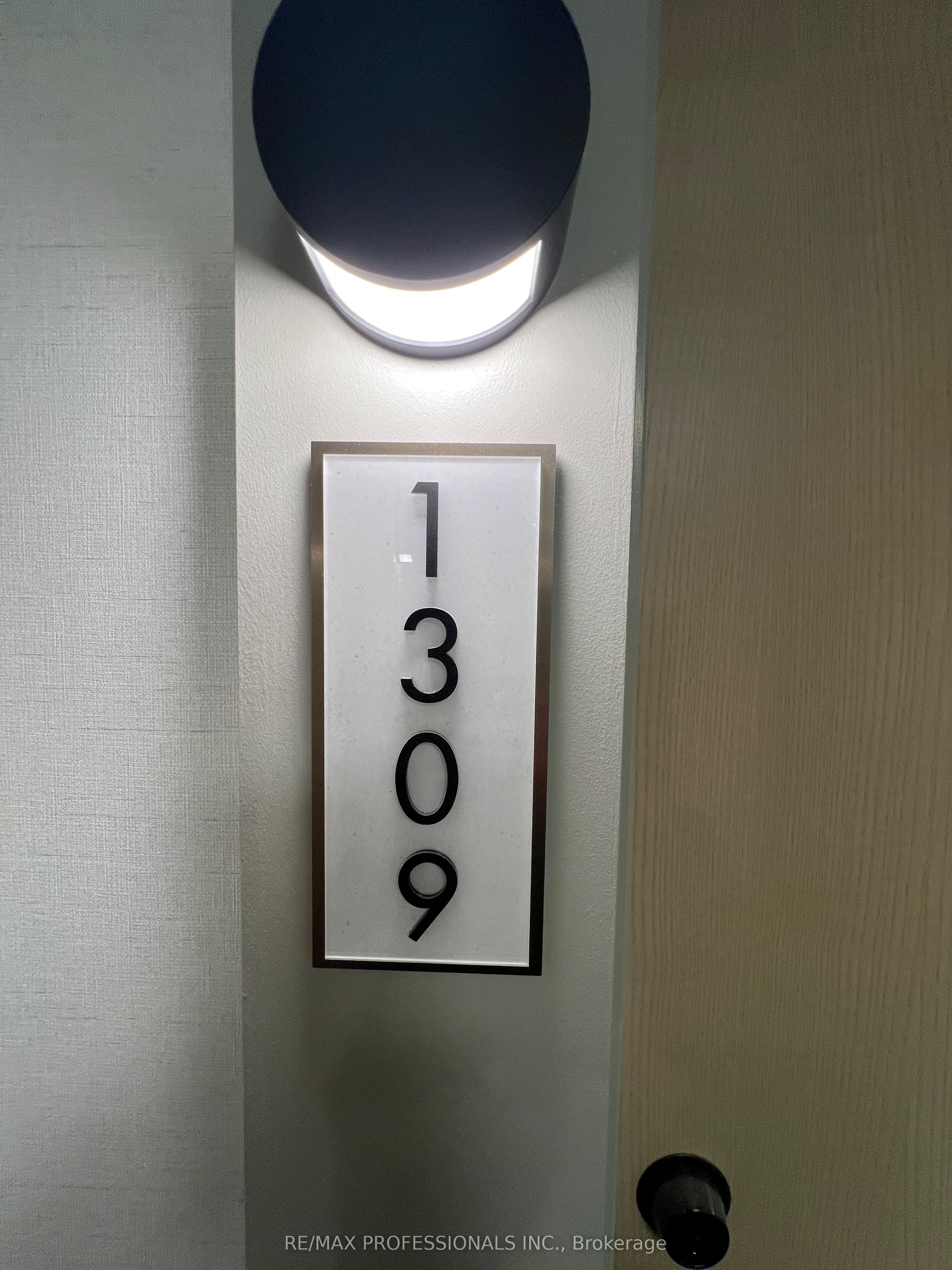 10 Oak Street 1309, Toronto, ON M5A 0Z1 photo 3