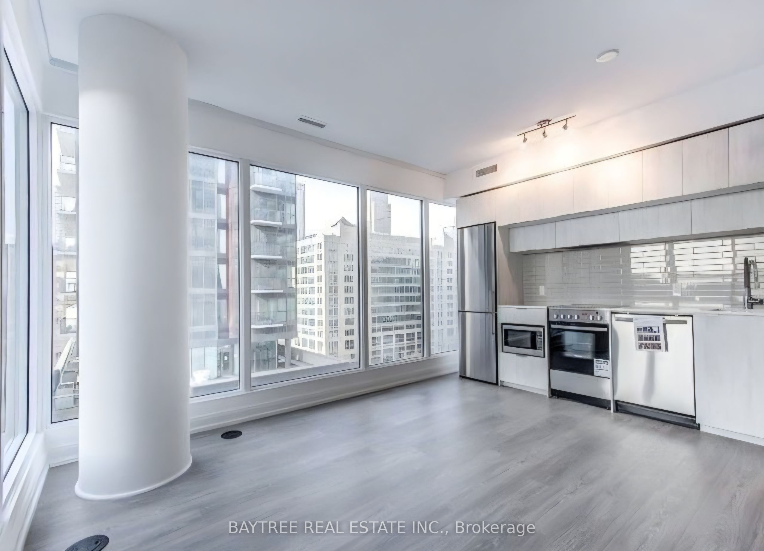 181 Dundas Street E 2710, Toronto, ON M5A 0N5 photo 2