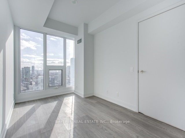 181 Dundas Street E 3207, Toronto, ON M5A 0N5 photo 2