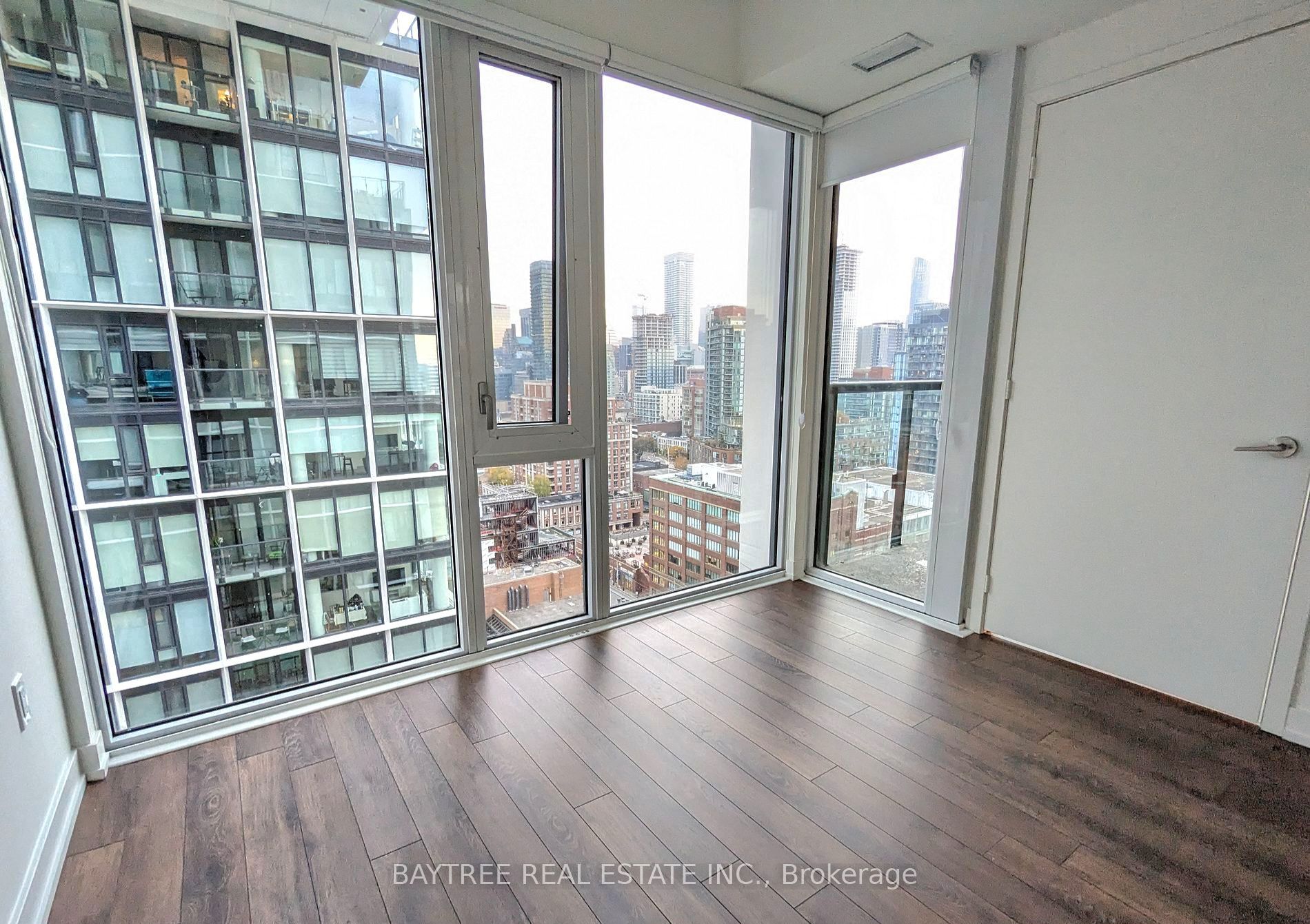 158 Front Street E 1917, Toronto, ON M5A 0K9 photo 5