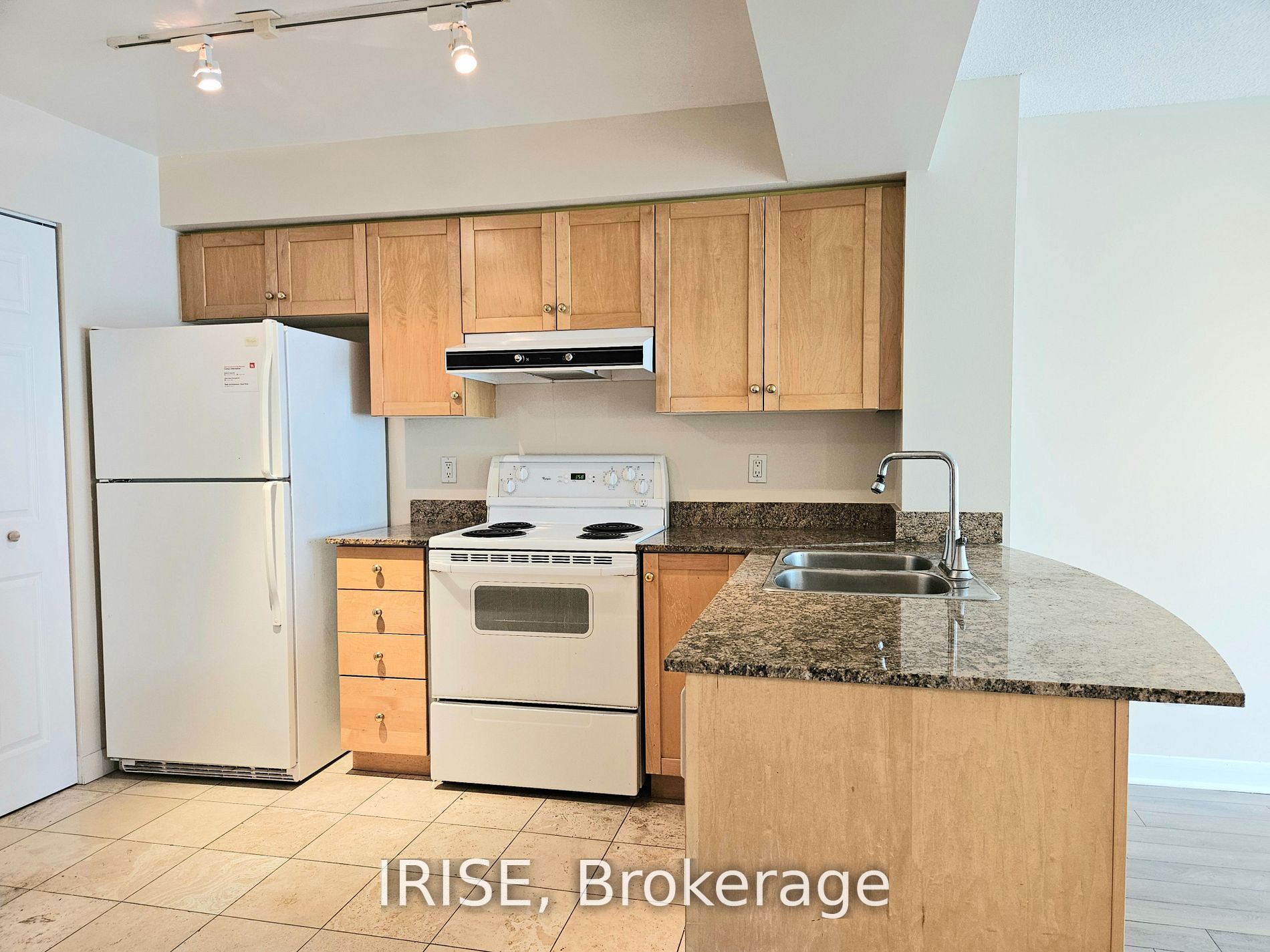 323 Richmond Street E 611, Toronto, ON M5A 4R3 photo 2