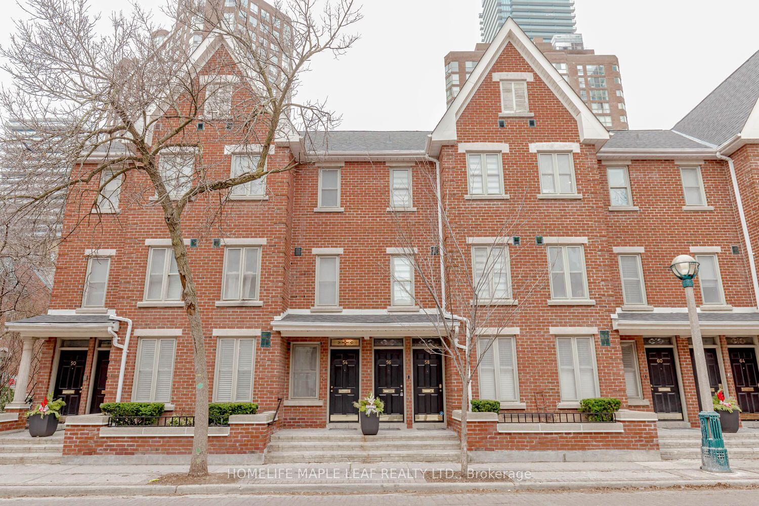 56 St Nicholas Street, Toronto, ON M4Y 1W7 photo 2