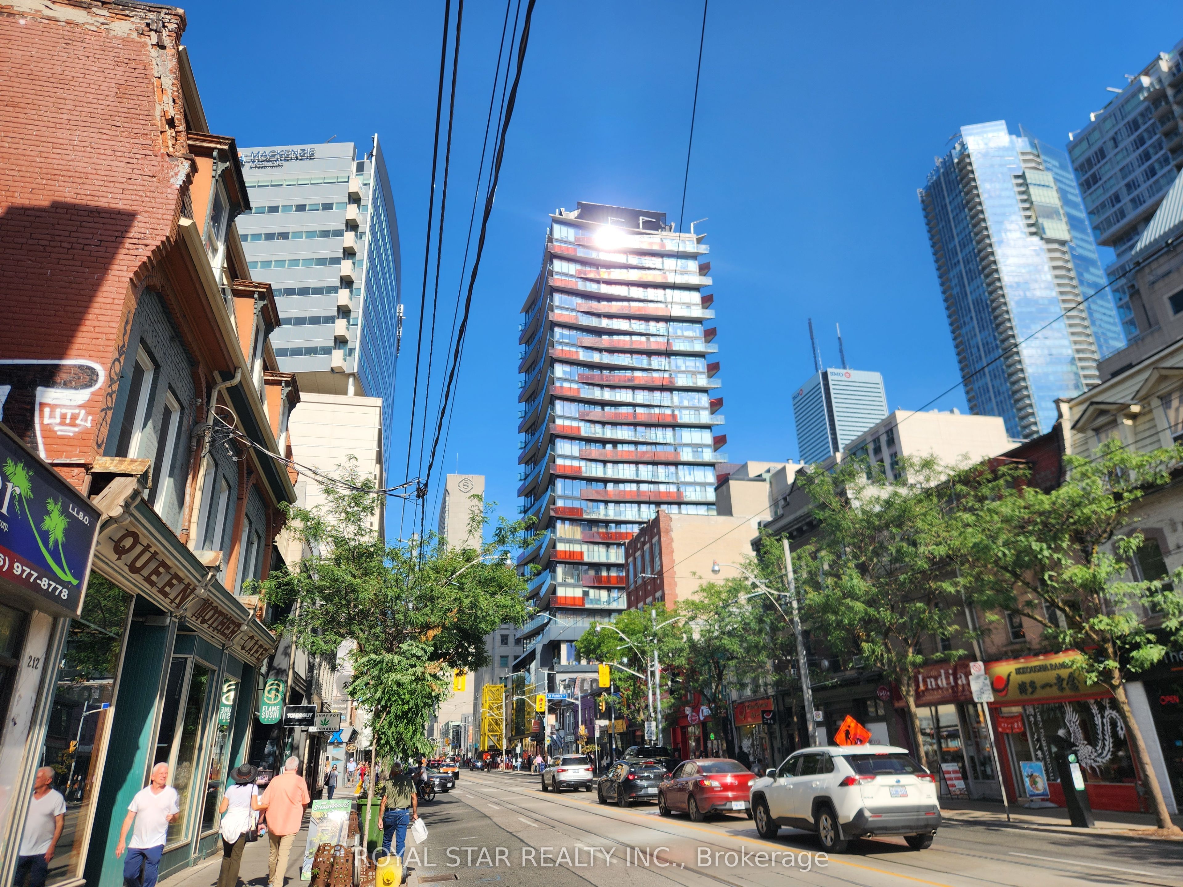 215 Queen Street W 601, Toronto, ON M5V 0P5 photo 2