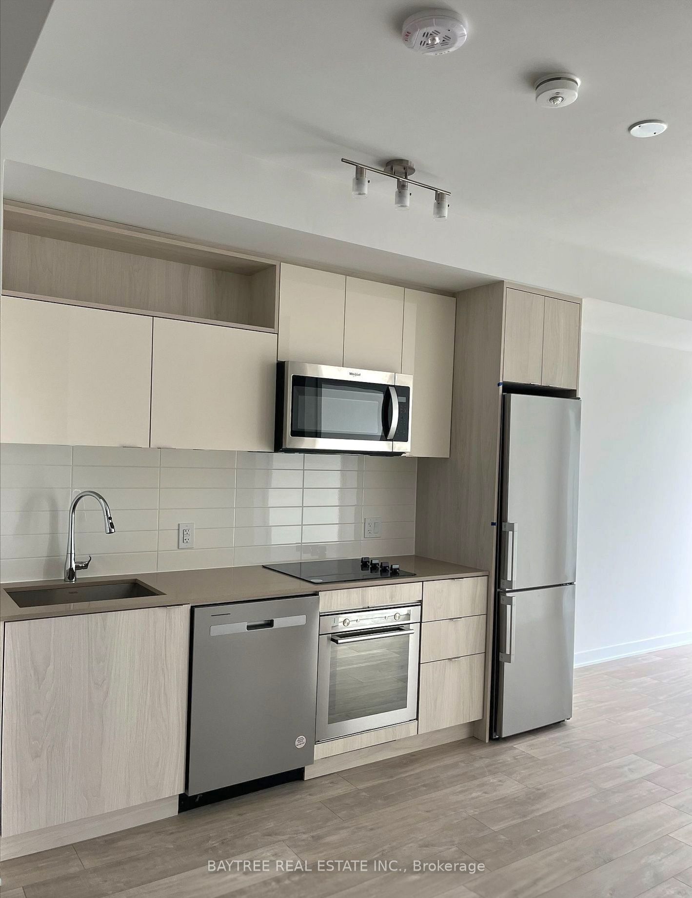 60 Princess Street 722 SE, Toronto, ON M5A 2C7