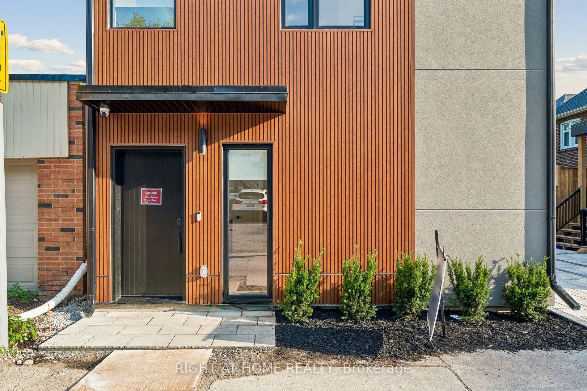 55 Camberwell Road LS, Toronto, ON M6C 3E7 photo 3