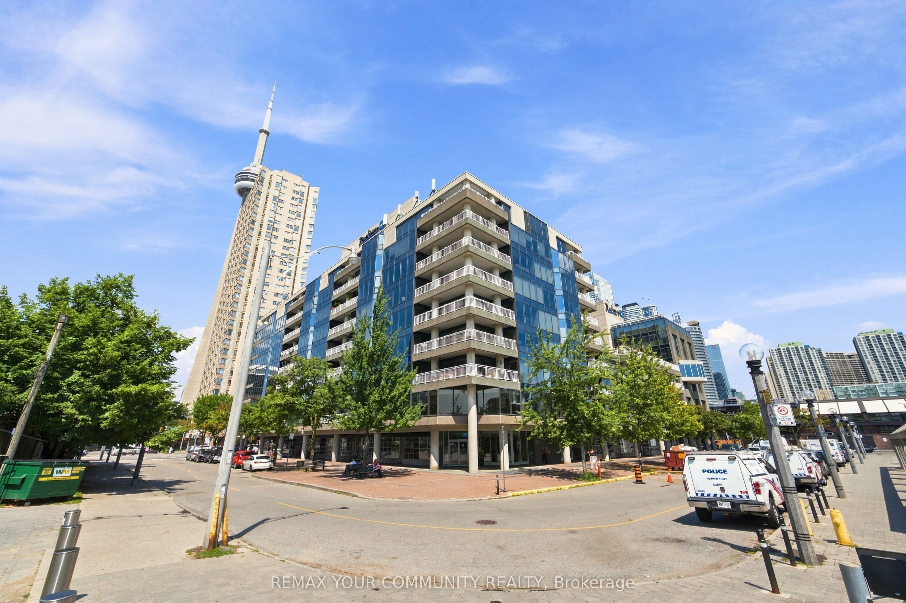 251 Queens Quay 705, Toronto, ON M5J 2N6 photo 2
