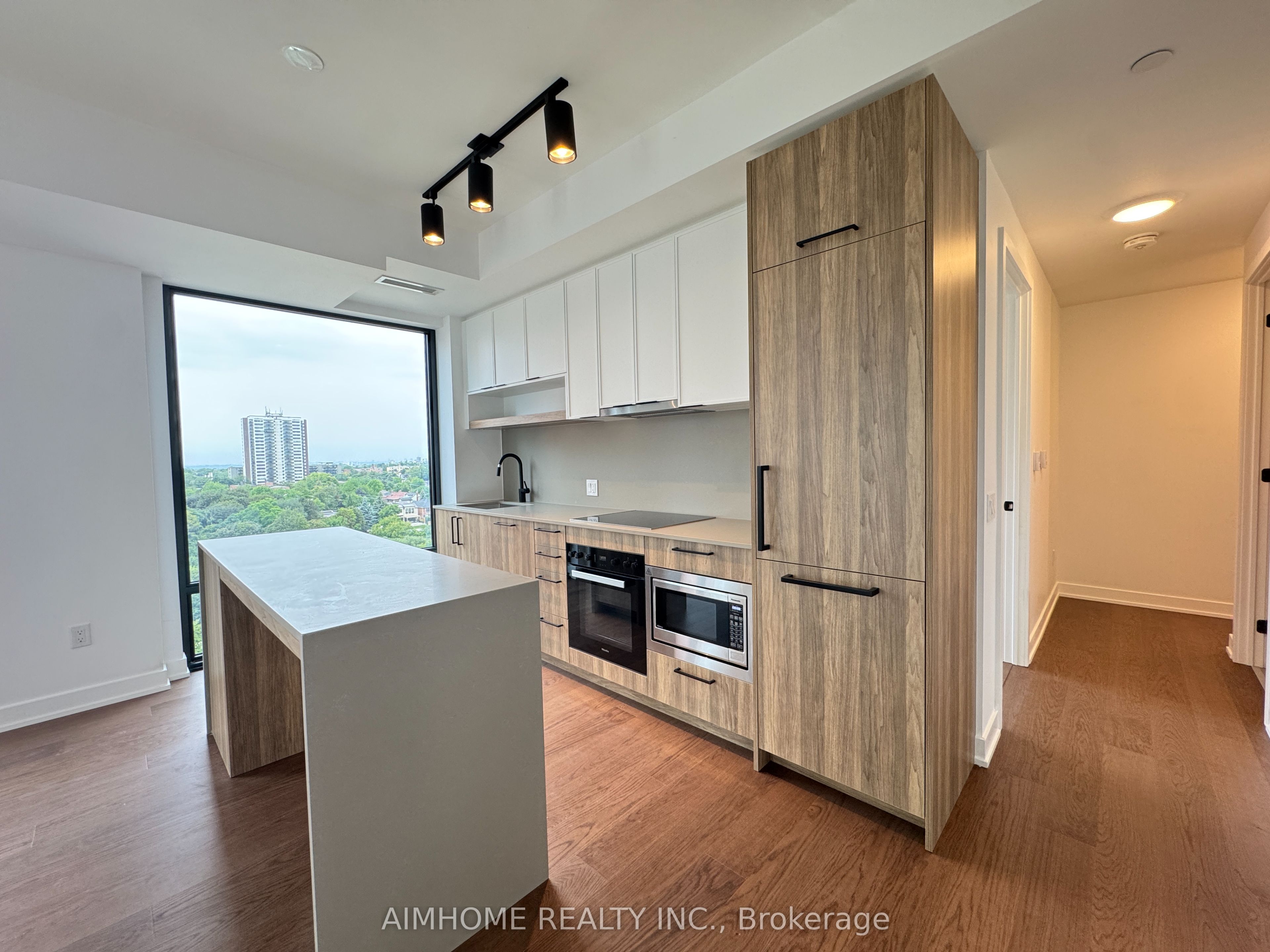91 Montclair Ave Avenue 1606, Toronto, ON M5P 0B1 photo 3