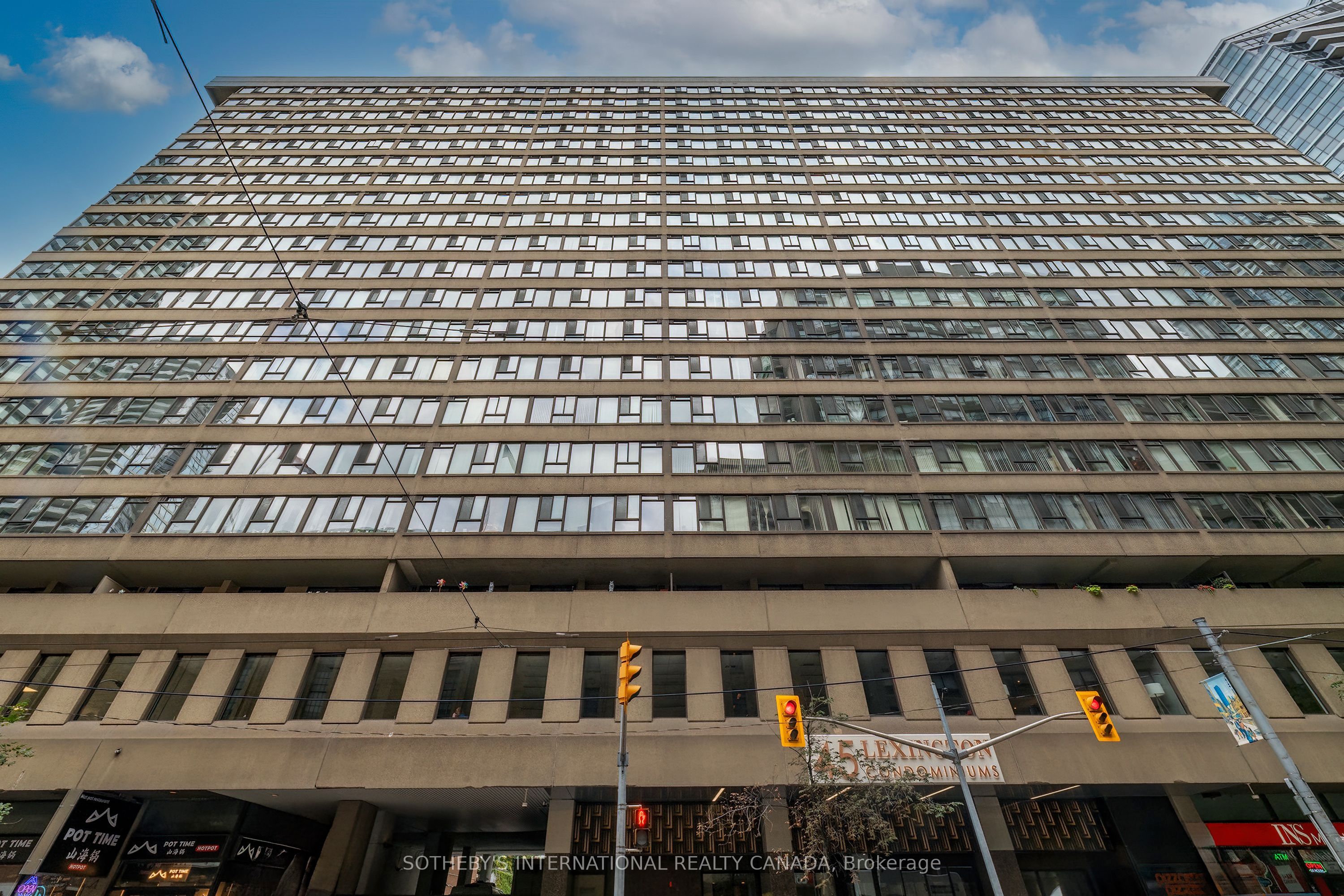 45 Carlton Street 1707, Toronto, ON M5B 2H9 photo 2