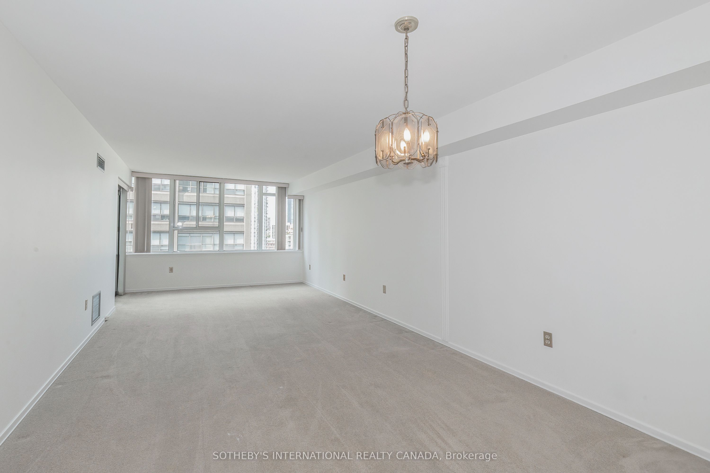 45 Carlton Street 1707, Toronto, ON M5B 2H9 photo 4