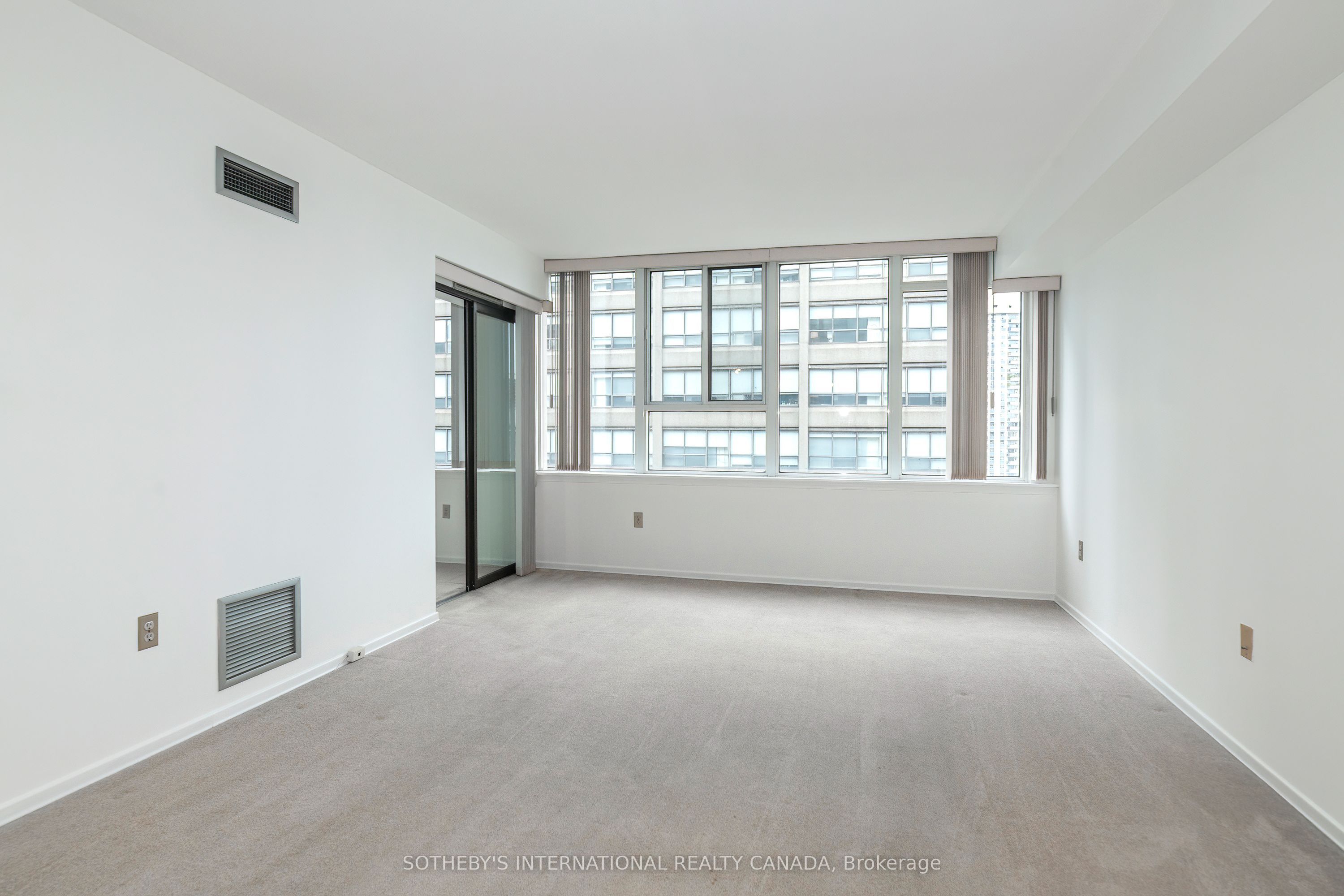 45 Carlton Street 1707, Toronto, ON M5B 2H9 photo 5