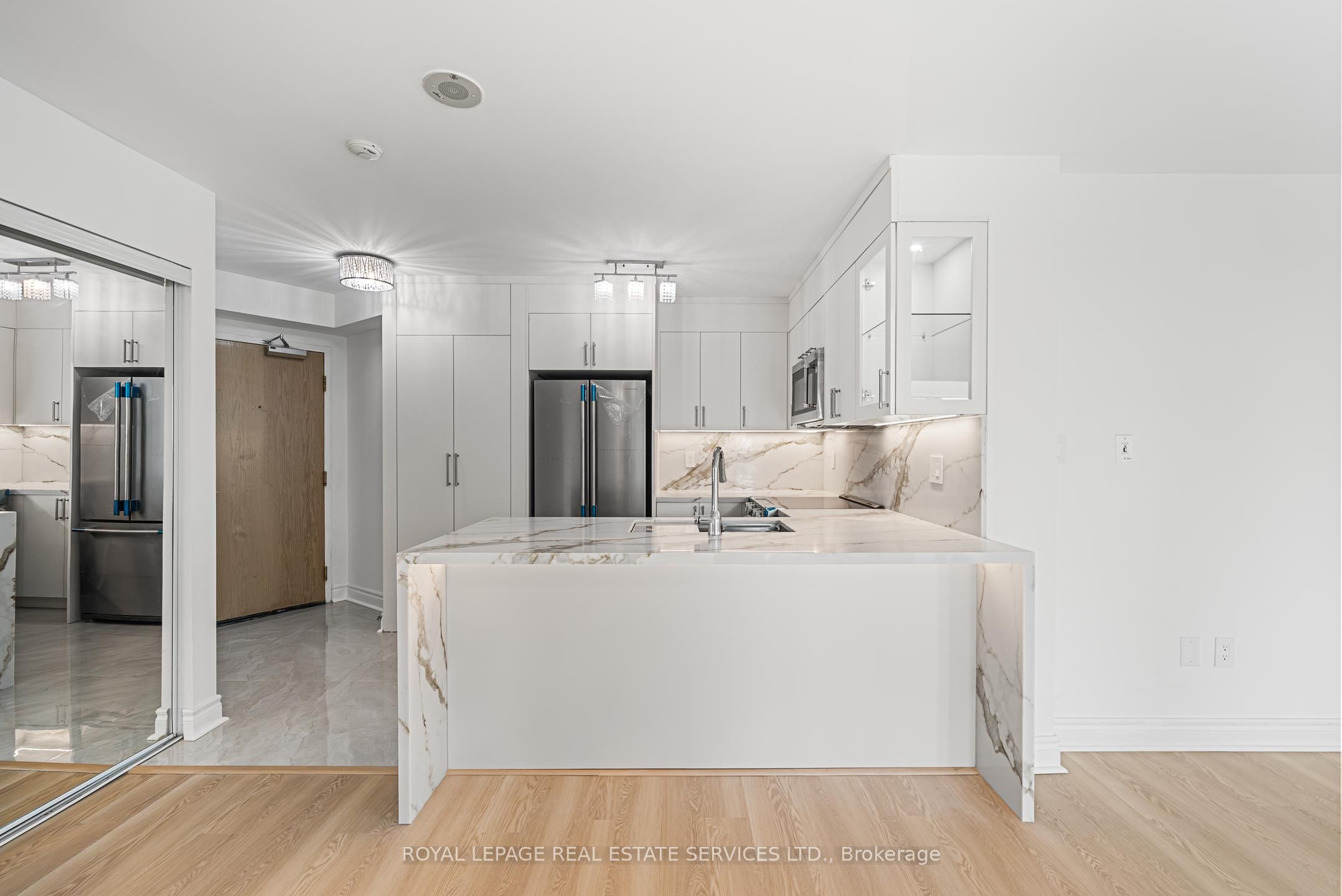 7 Lorraine Drive 1912, Toronto, ON M2N 7H2 photo 3