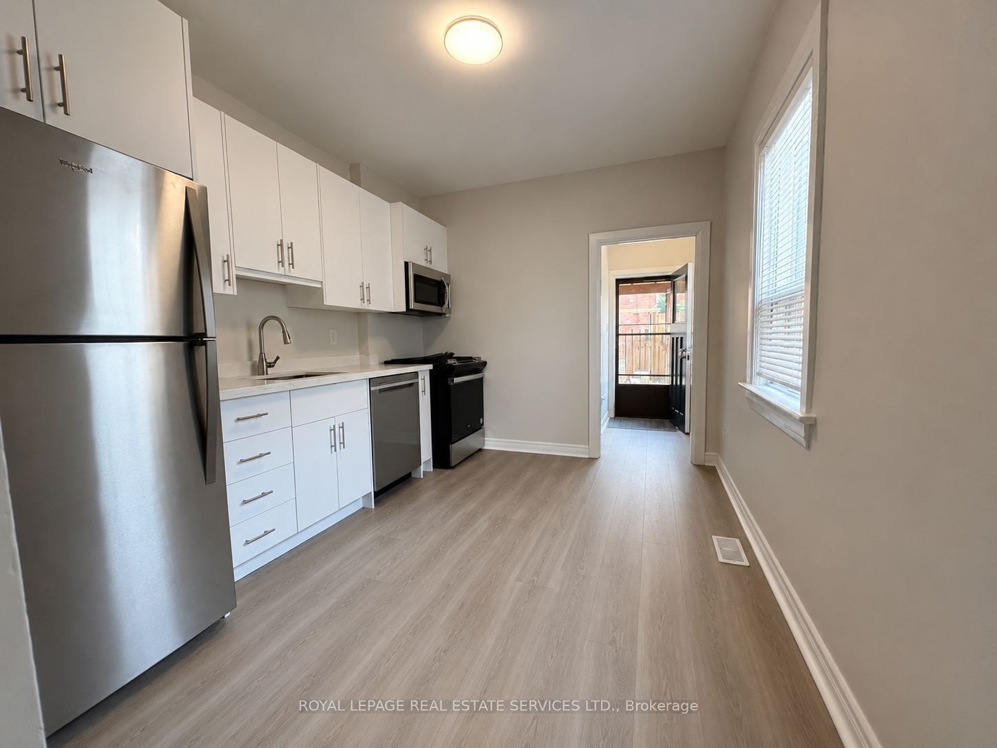 5 Henderson Avenue, Toronto, ON M6J 2B6 photo 2