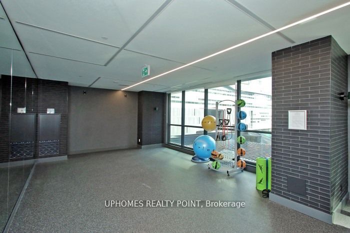 327 King Street W 2708, Toronto, ON M5V 1J5 photo 3