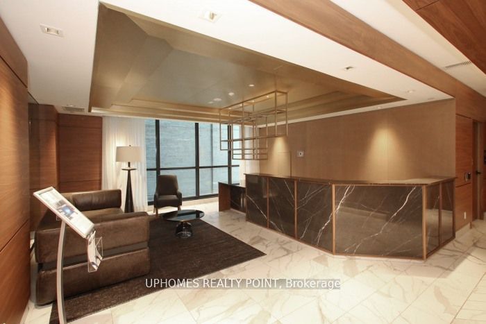 327 King Street W 2708, Toronto, ON M5V 1J5 photo 4