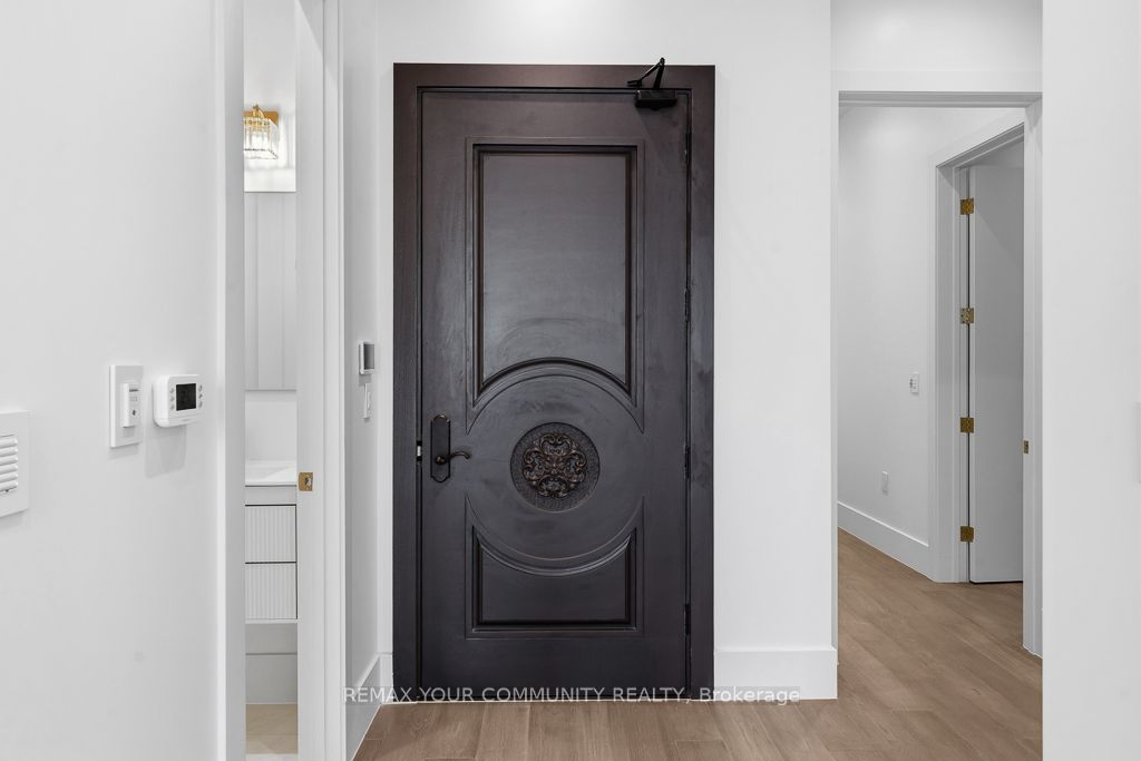 217 Churchill Avenue Aurelia Suite, Toronto, ON M2R 1E2 photo 3