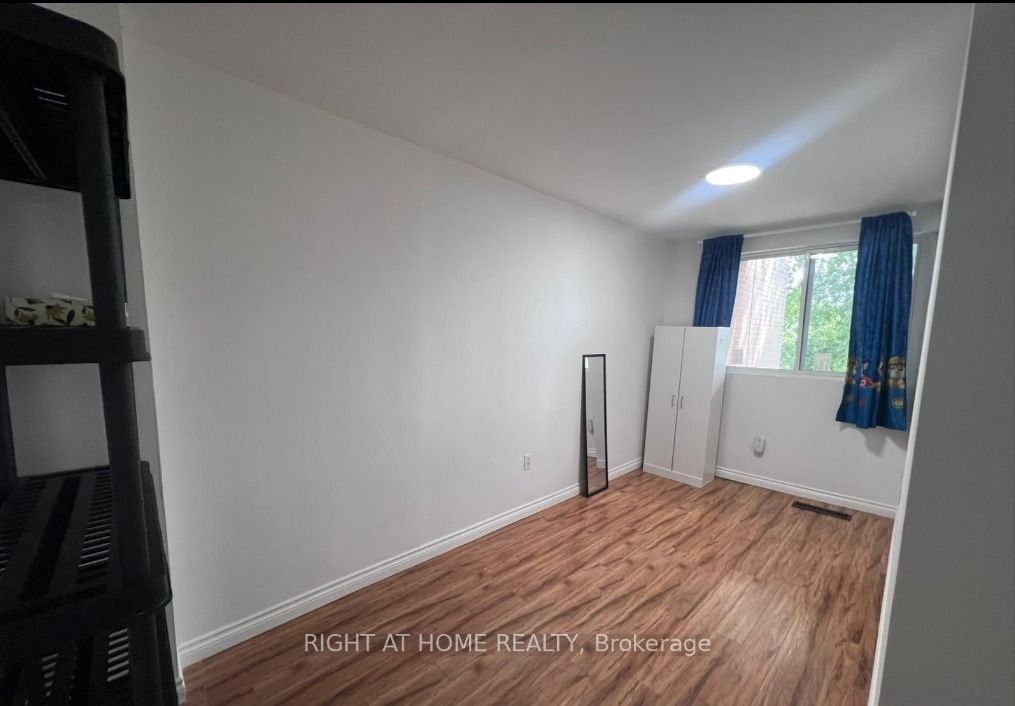 165 Cherokee Boulevard 149, Toronto, ON M2J 4T7 photo 3