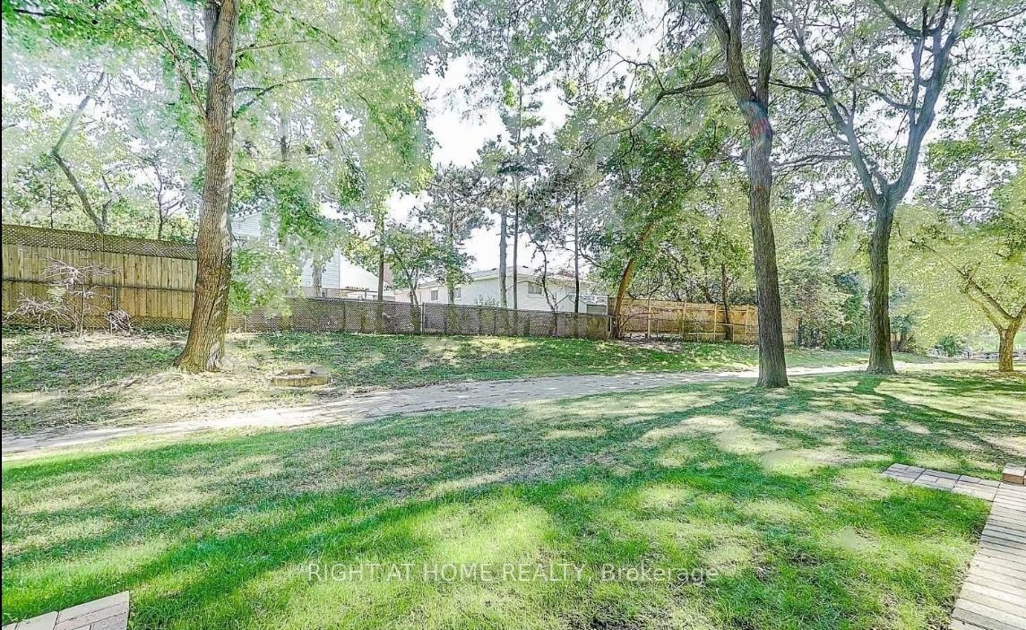 165 GF Cherokee Boulevard 149, Toronto, ON M2J 4T7 photo 5