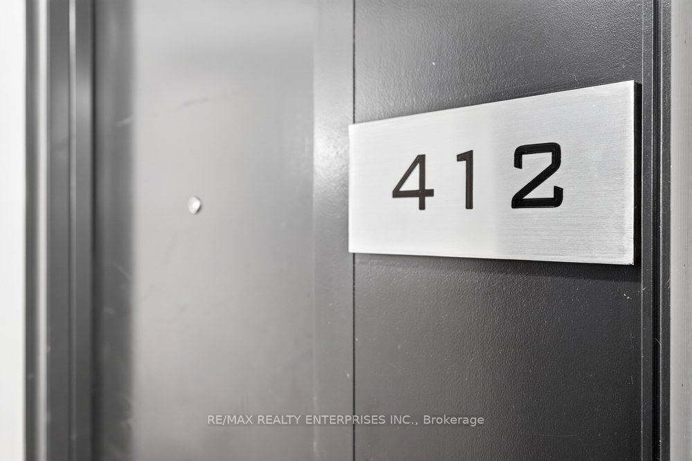 231 Fort York Boulevard 412, Toronto, ON M5V 1B2 photo 4